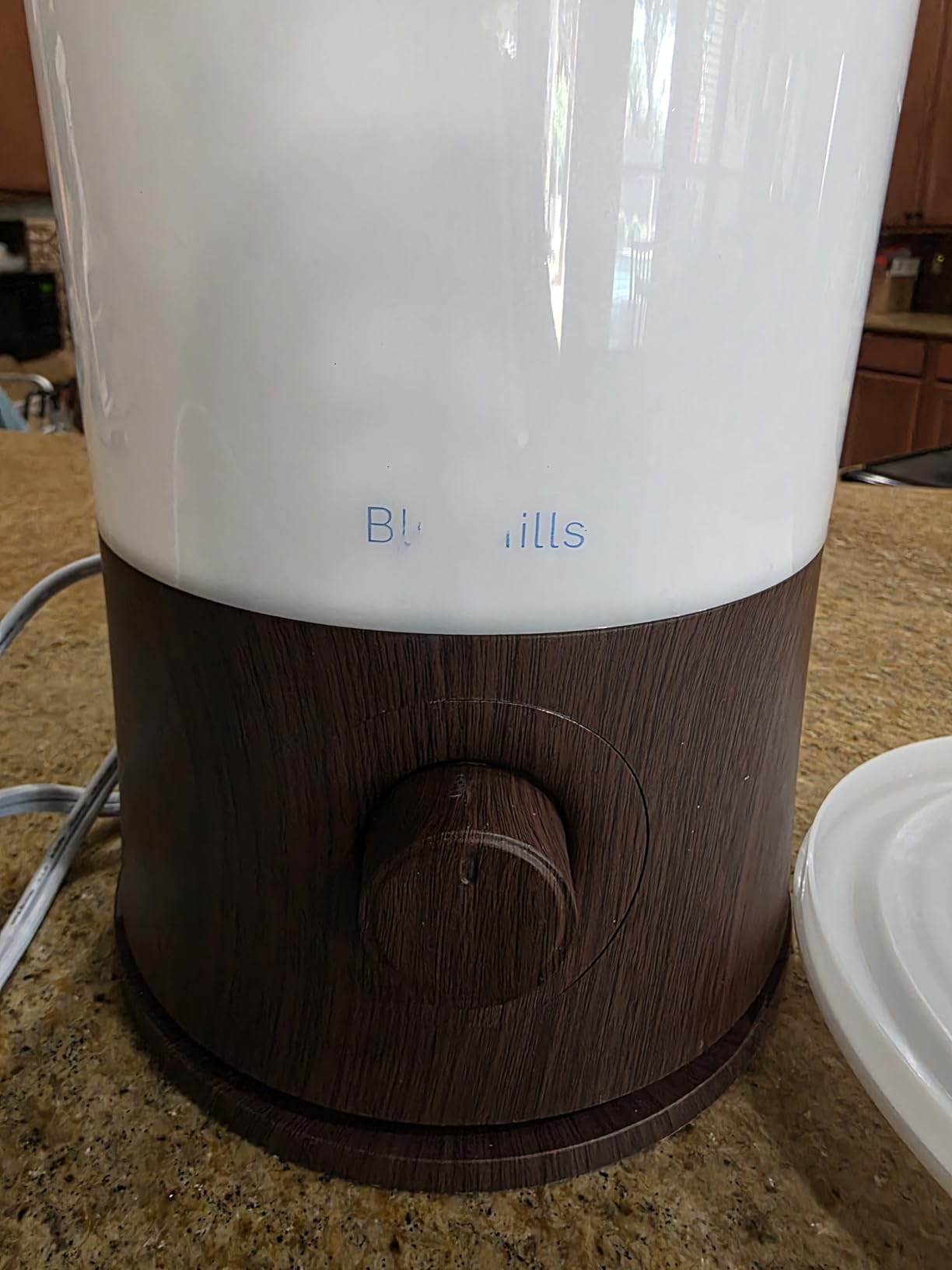BlueHills 2500 ML Premium XL Essential Oil Diffuser Decor Cover Dark Wood | Aroma Humidifier Diffuser Combo for Large Room, Long Run, LED Color Lights, High Mist, Timer, Night Mode, 2.5L Capacity F004 customer photo 2