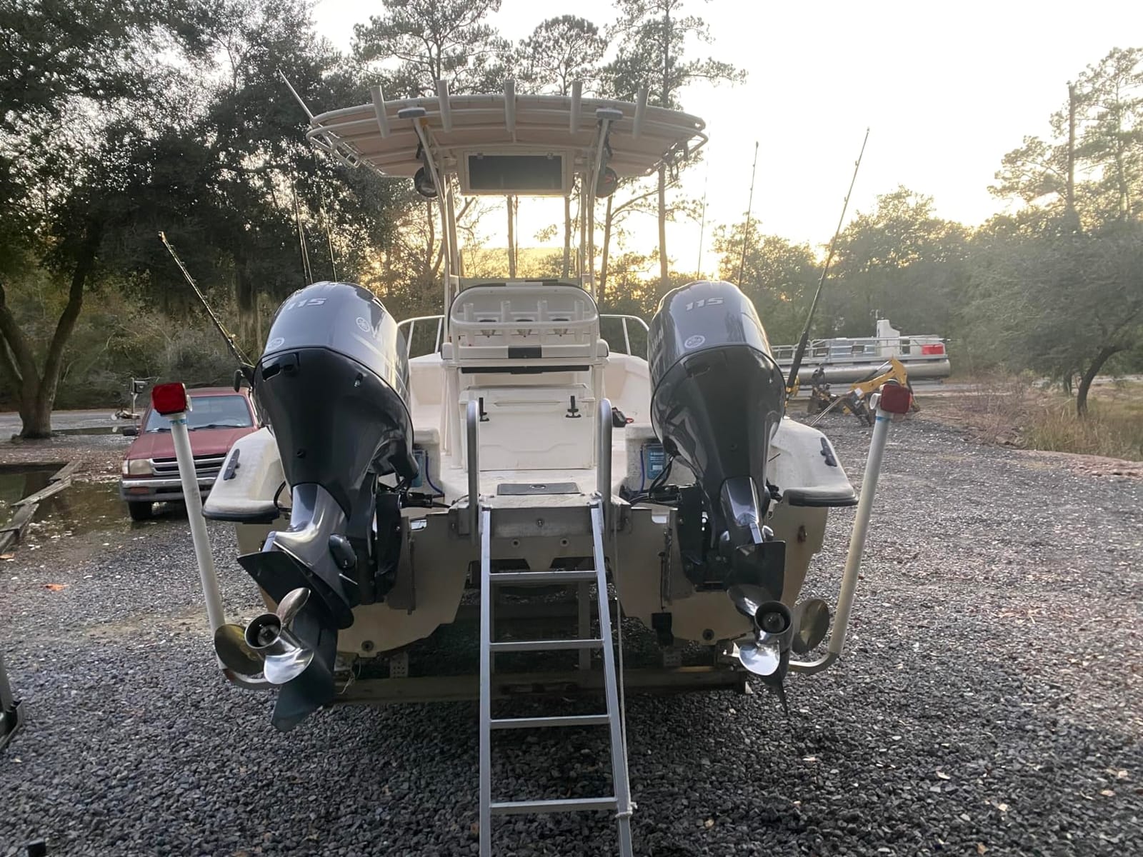 Extreme Max 3005.4227 Heavy-Duty Aluminum Slanted Flip-Up Dock Ladder with Comfort Use Round Tube Frame - 4-Step, 300 lbs. Weight Capacity customer photo 2