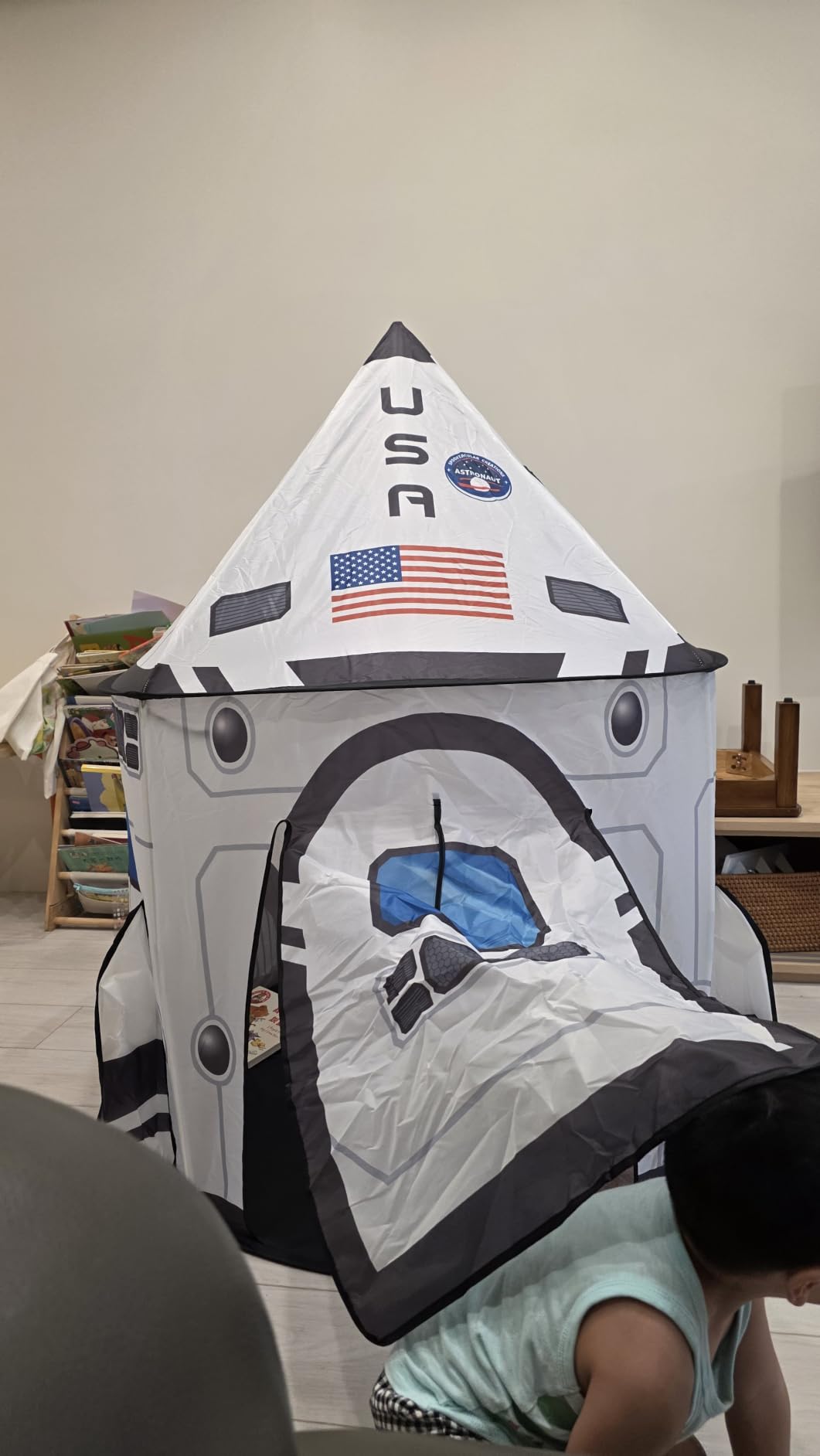 JOYIN Rocket Ship Play Tent Kids Spaceship Playhouse Tent Set Indoor Outdoor Easy Assembly Play Tent customer photo 2
