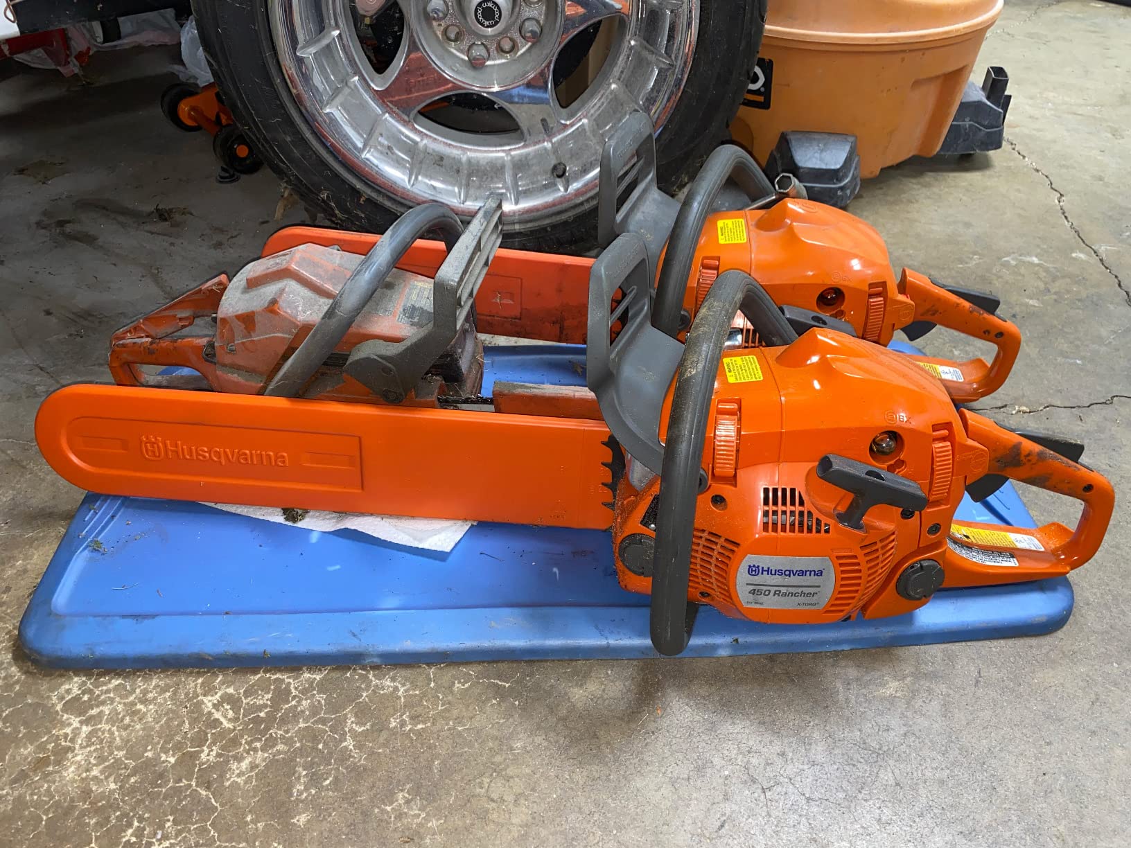 Husqvarna 450 Rancher Gas Chainsaw, 50.2-cc 3.2-HP, 2-Cycle X-Torq Engine, 20 Inch Chainsaw with Automatic Oiler, For Tree Pruning, Yard Cleanups and Firewood Cutting | 3.2 HP, LowVib Anti-Vibration, Smart Start, X-TORQ Engine customer photo 1