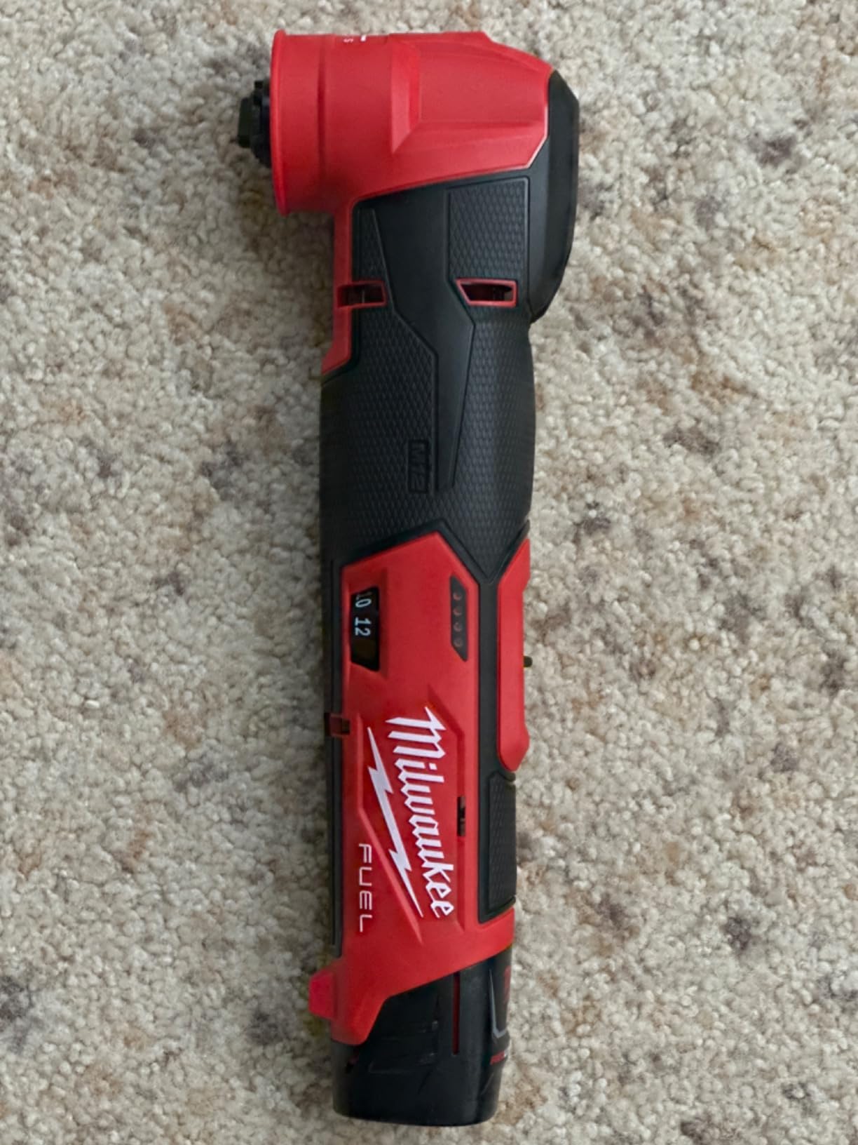 Milwaukee 2526-20 M12 Brushless 12-Volt Lithium-Ion Cordless Oscillating Multi-Tool (Tool-Only) customer photo 2