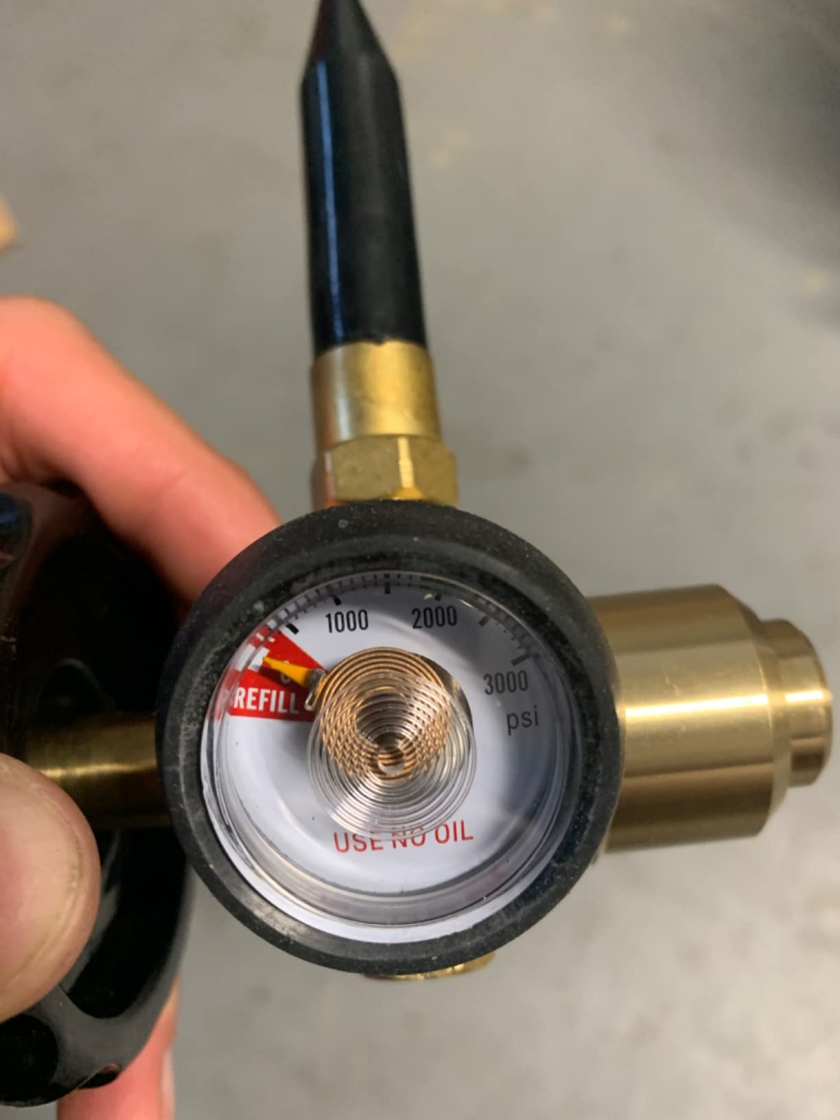 RX WELD Helium Regulator with CGA580 Tank Valve | Latex Balloon Filler Air Flow Inflator, 0-3000 PSI customer photo 1
