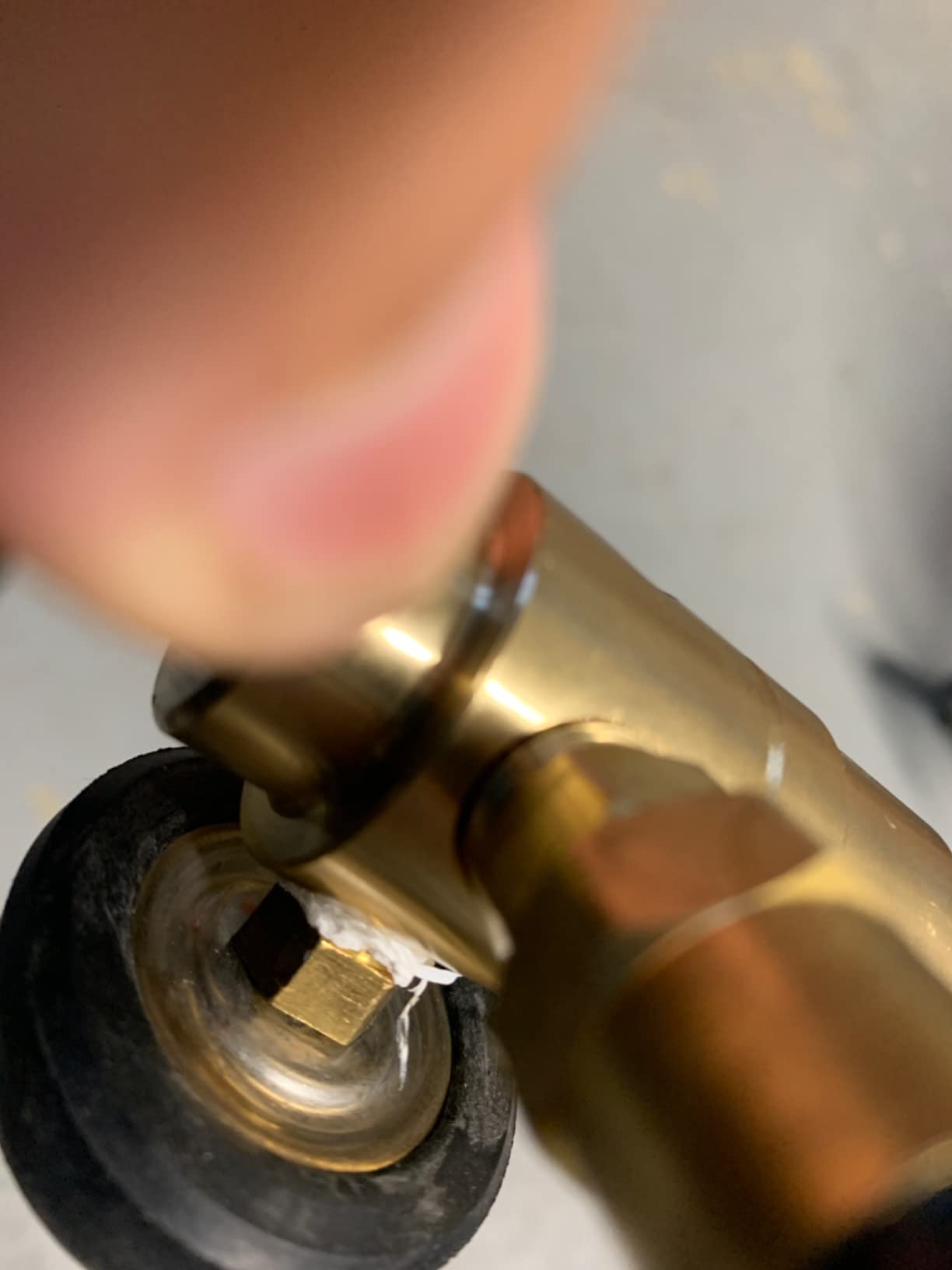 RX WELD Helium Regulator with CGA580 Tank Valve | Latex Balloon Filler Air Flow Inflator, 0-3000 PSI customer photo 2