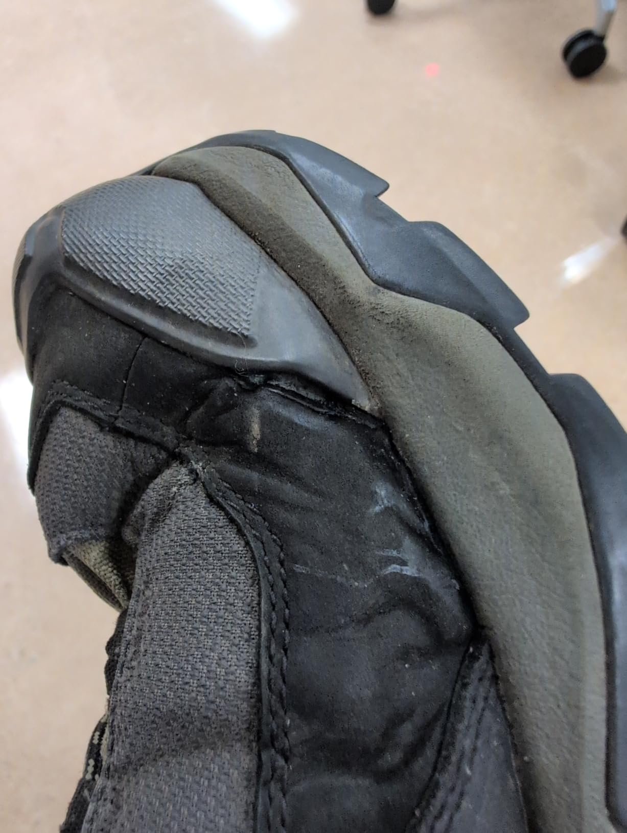 Salomon Men's Quest Element Gore-Tex, Waterproof Neutral Leather Hiking Boots customer photo 1