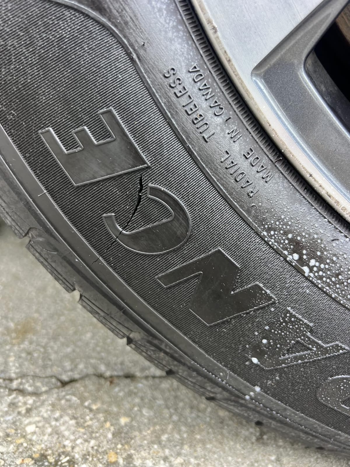Goodyear Assurance ComfortDrive All-Season Tire, P225/60R18, Set of 1 | Truck/SUV Touring All Season Traction 100H Rated Standard Load Radial Construction Vertical Serrated Band Tire customer photo 1