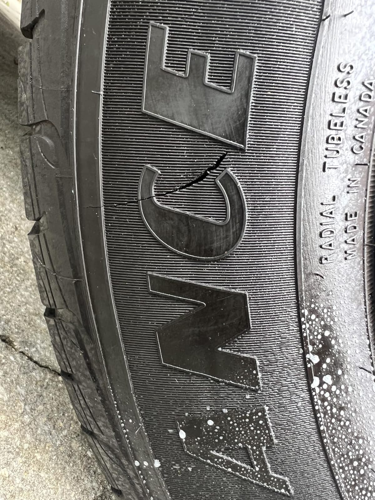 Goodyear Assurance ComfortDrive All-Season Tire, P225/60R18, Set of 1 | Truck/SUV Touring All Season Traction 100H Rated Standard Load Radial Construction Vertical Serrated Band Tire customer photo 2