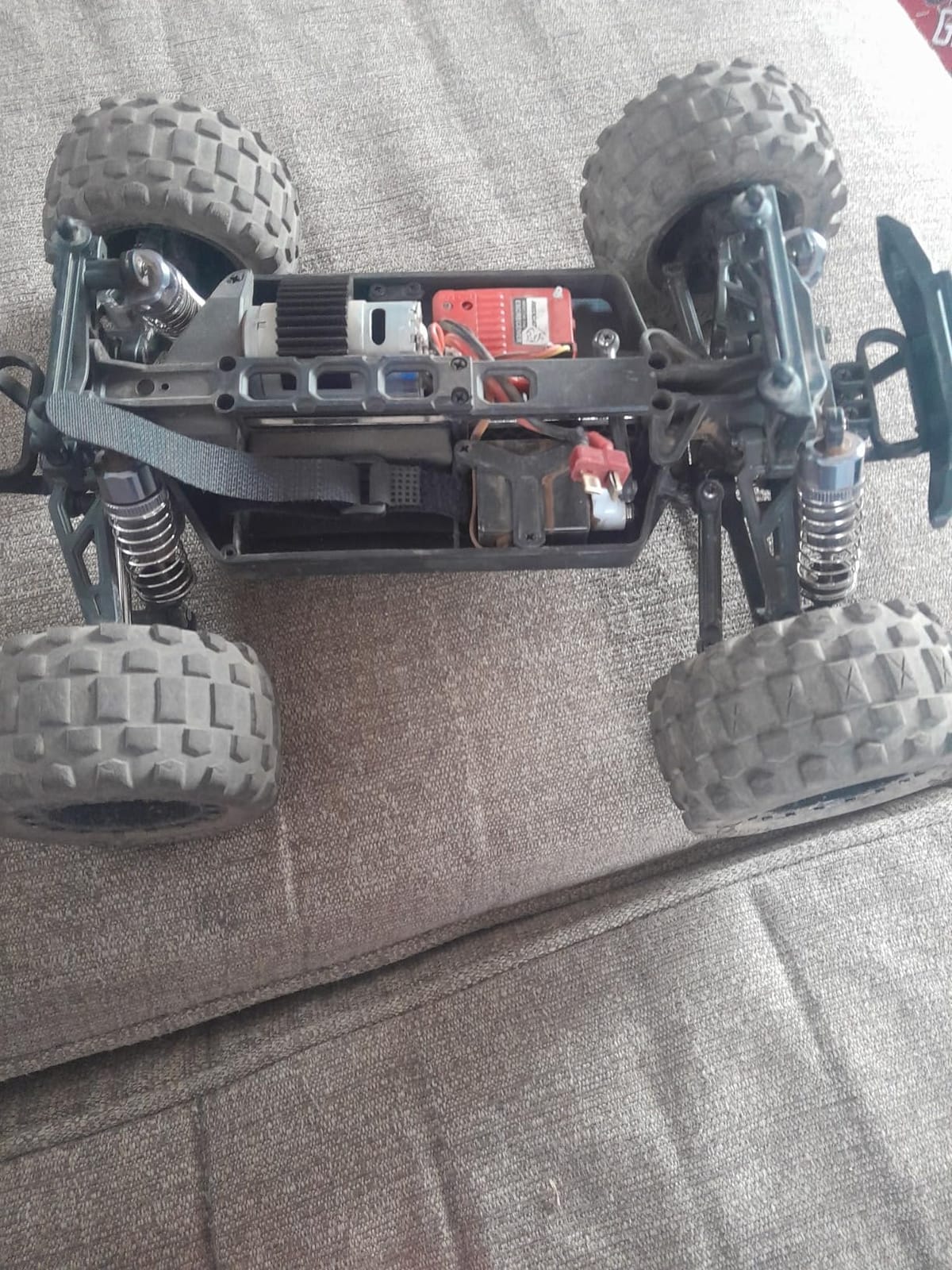 Redcat Racing Volcano 16 1/16 Scale RC Monster Truck - Electric Remote Control Car with 4WD, LED Lights, 2.4GHz Radio, 2 Rechargeable Li-Ion Batteries & Charger - Red customer photo 2