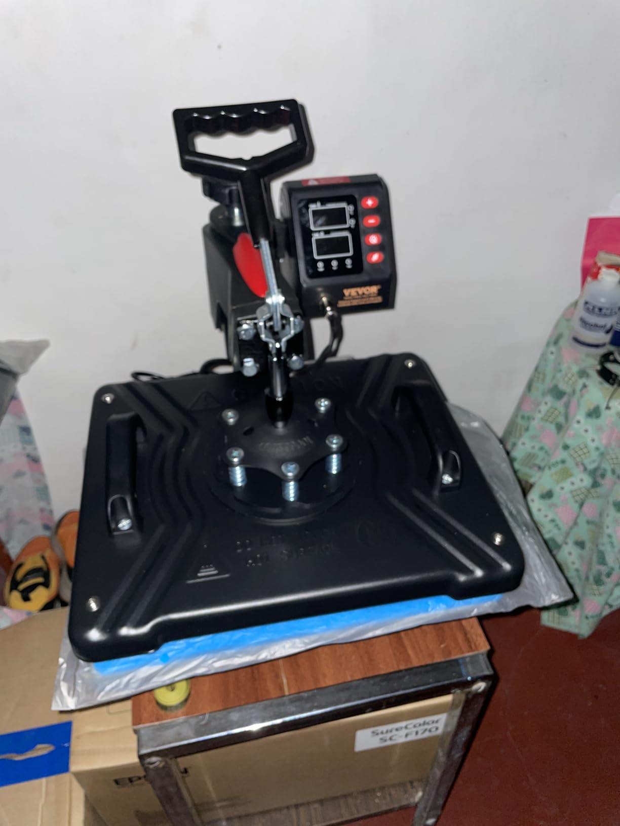 VEVOR Heat Press Machine 12x15 Inch 5 in 1 360° Swing Away Shirt Press Machine, For T Shirts Hat Cap Mug Plate, Digital, Fast and Even Heating, Professional, for Sublimation and Heat Transfer Projects customer photo 1