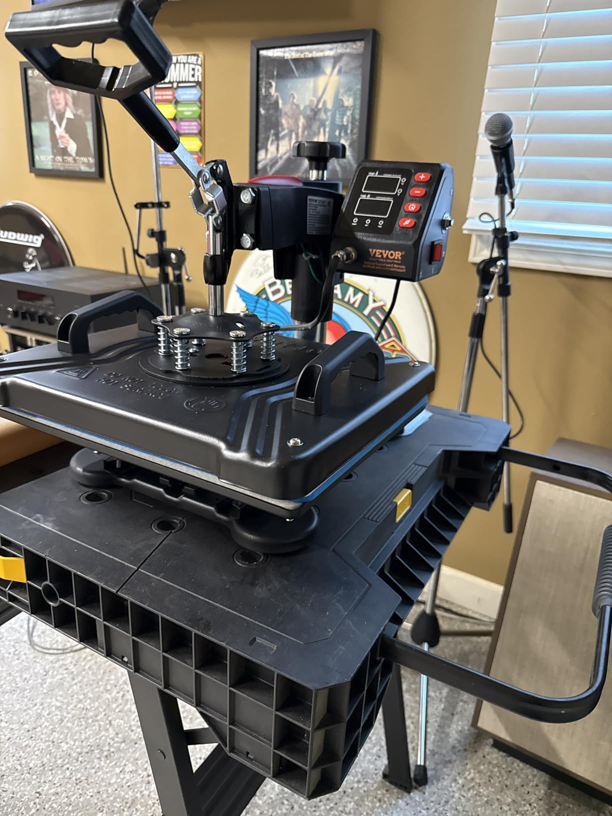 VEVOR Heat Press Machine 12x15 Inch 5 in 1 360° Swing Away Shirt Press Machine, For T Shirts Hat Cap Mug Plate, Digital, Fast and Even Heating, Professional, for Sublimation and Heat Transfer Projects customer photo 2