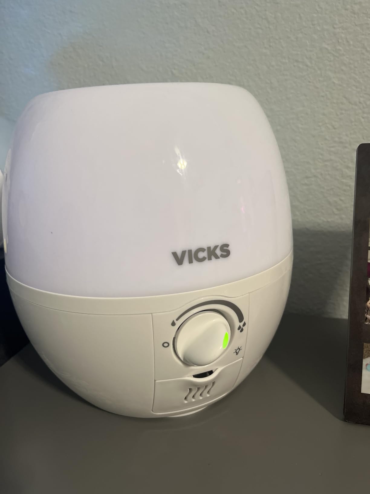 Vicks Humidifier 3-in-1 SleepyTime Cool Mist Humidifier for Nursery, White | Hydrating Mist for Baby & Kids Rooms with Color Changing Night Light, Use with Vicks SleepyTime Vapopads customer photo 1