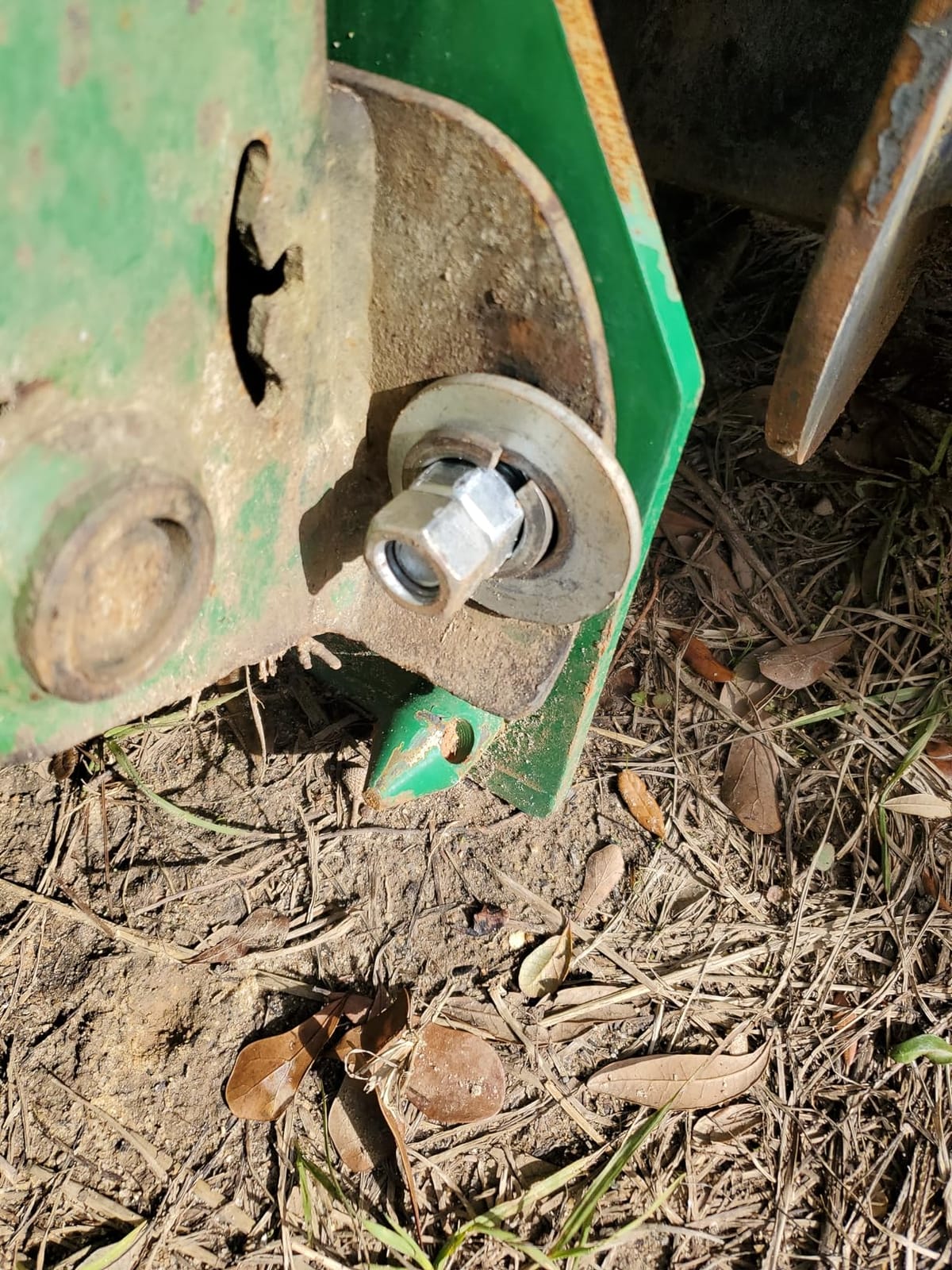ECOTRIC Tractor Loader Quick Tach Weld On Mounting Brackets Compatible with John Deere Tractor Loaders Durable Heavy Duty Powder Coated Steel Green customer photo 2