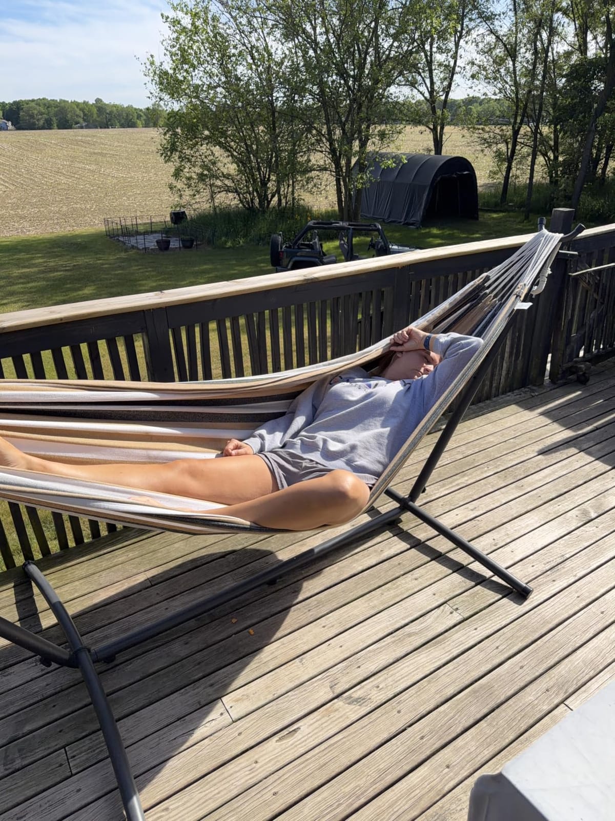 Amazon Basics Double Hammock with 9-Foot Space Saving Steel Stand and Carrying Case, 2 Person, 450 lb Capacity, Beige Stripe with Lace, 110