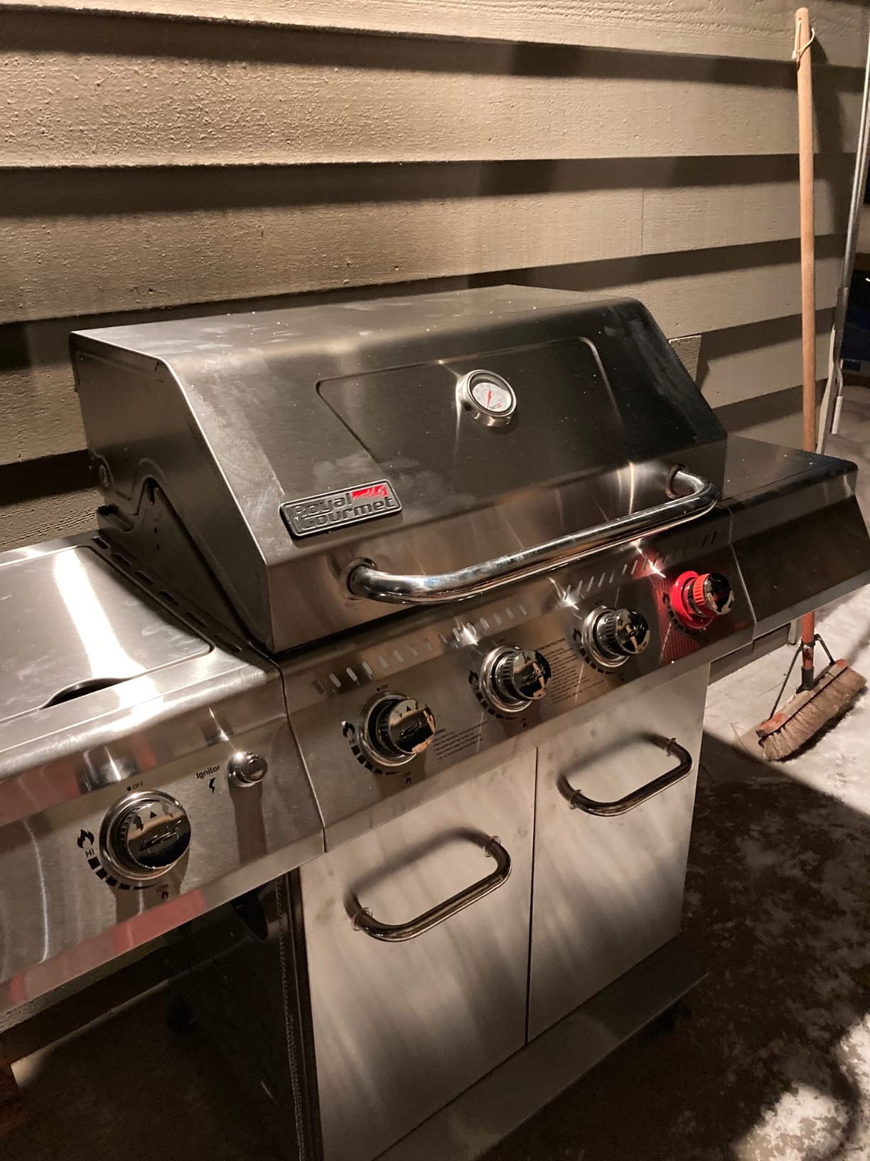 Royal Gourmet GA4402S 4 Burner Propane Gas Grill with Side Burner & Warming Rack, Stainless Steel Gas Grill with 54,000 BTUs Output for Barbecue Grilling & Backyard Cooking, Silver customer photo 1