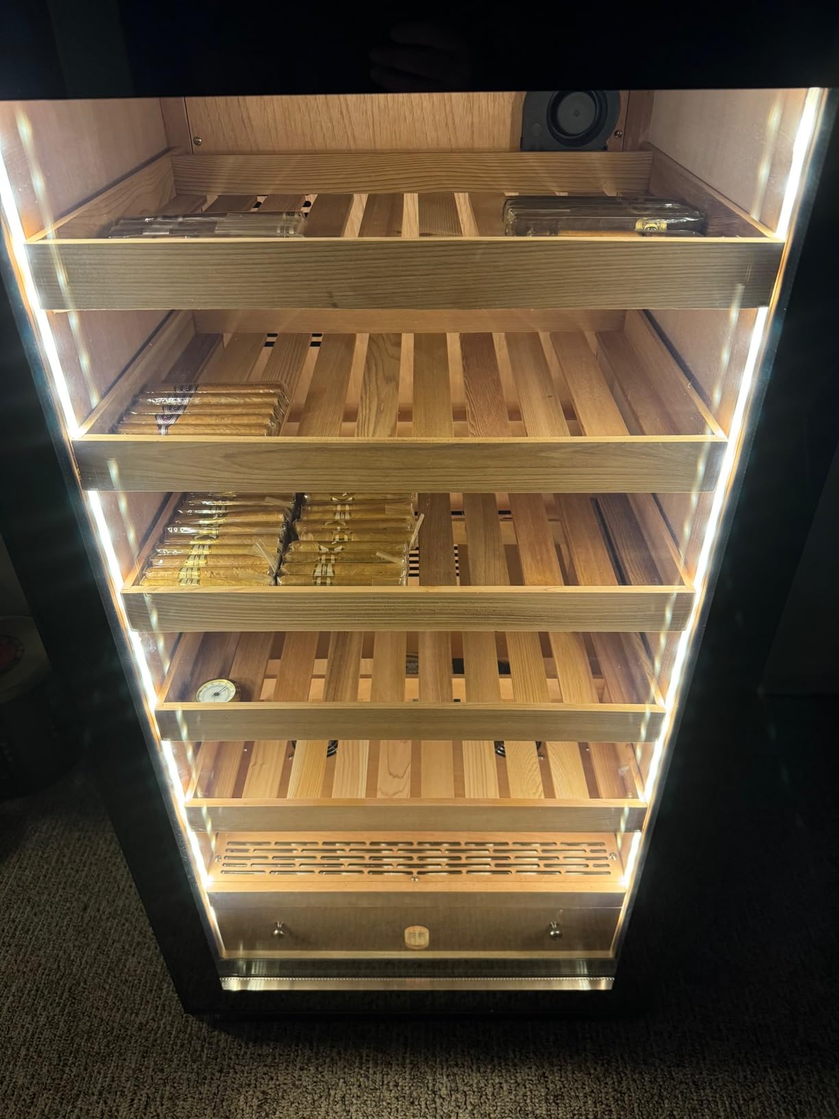 Cigar Climate Control Cabinet, Raching 230L Cigar Humidor Cabinet Wood Frame Cabinet with Constant Temperature and Humidity System, 5 Premium Canada Cedar Trays - Piano Paint Black customer photo 1