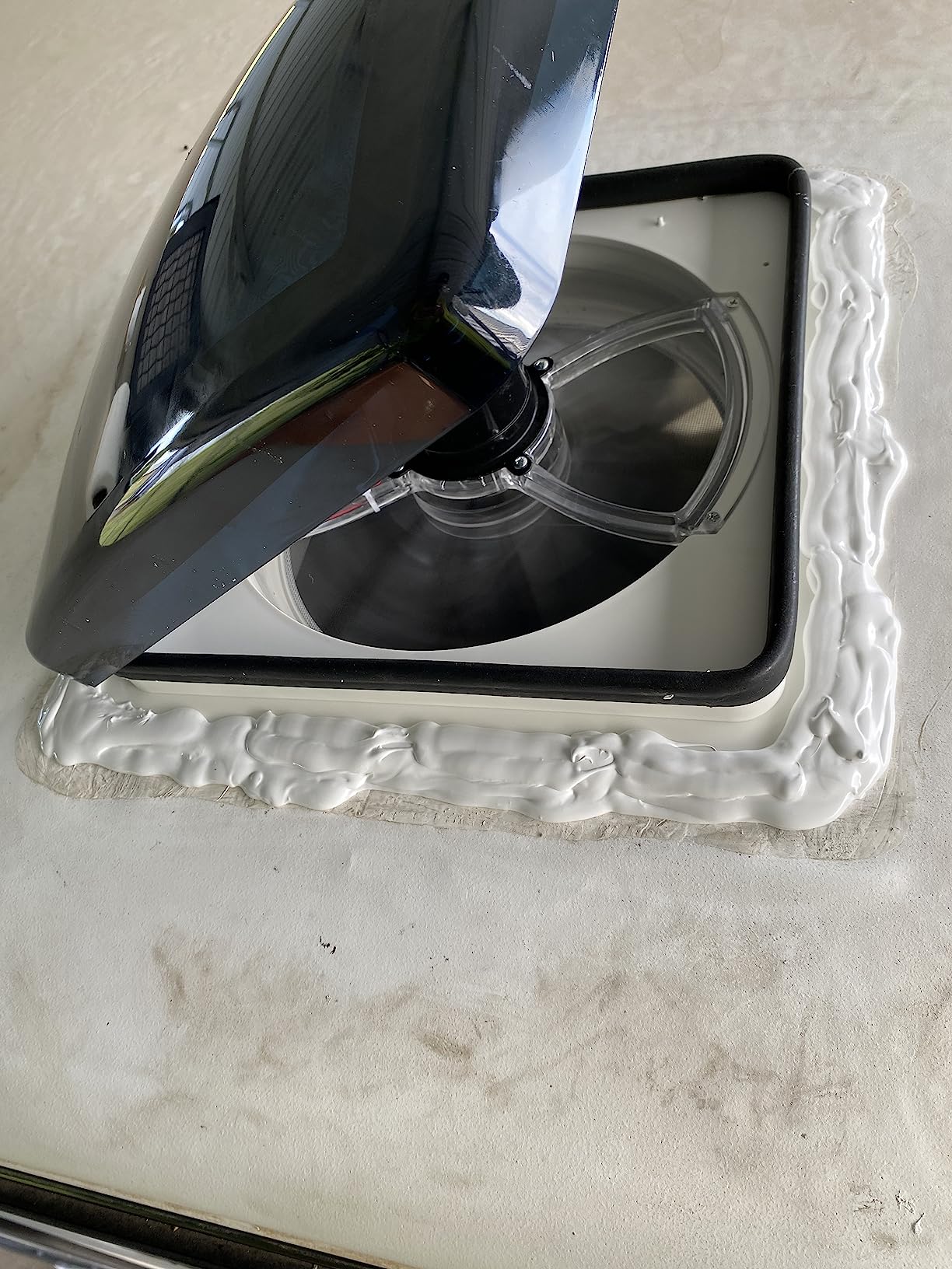 RVLOVENT 12V RV Roof Fan Vent 14'' 10 Speed Reversible Manual Lift (NO REMOTE) customer photo 2