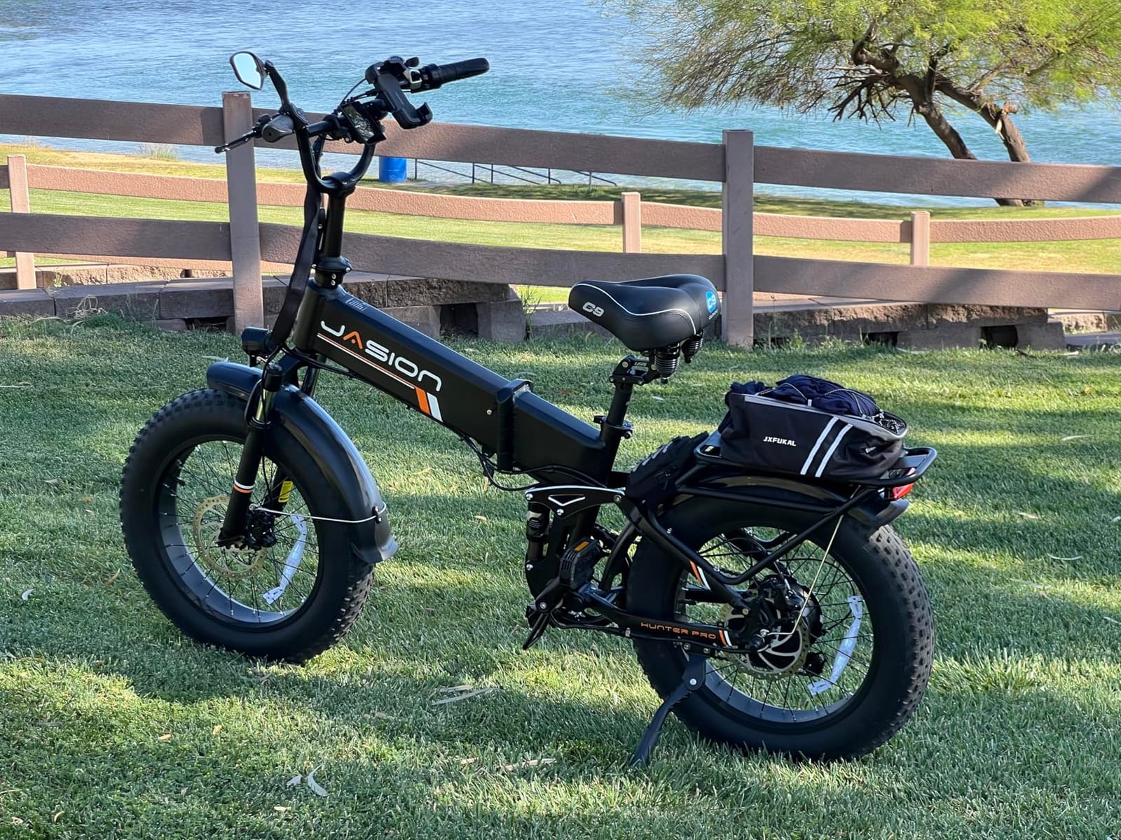 JXFUKAL Rear Bike Rack Bag with Rain Cover customer photo 1