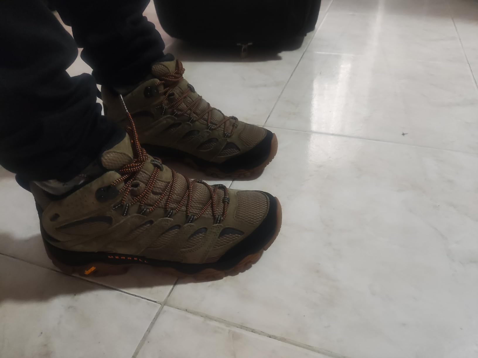 Men's Moab 3 Mid Waterproof Hiking Boots customer photo 1