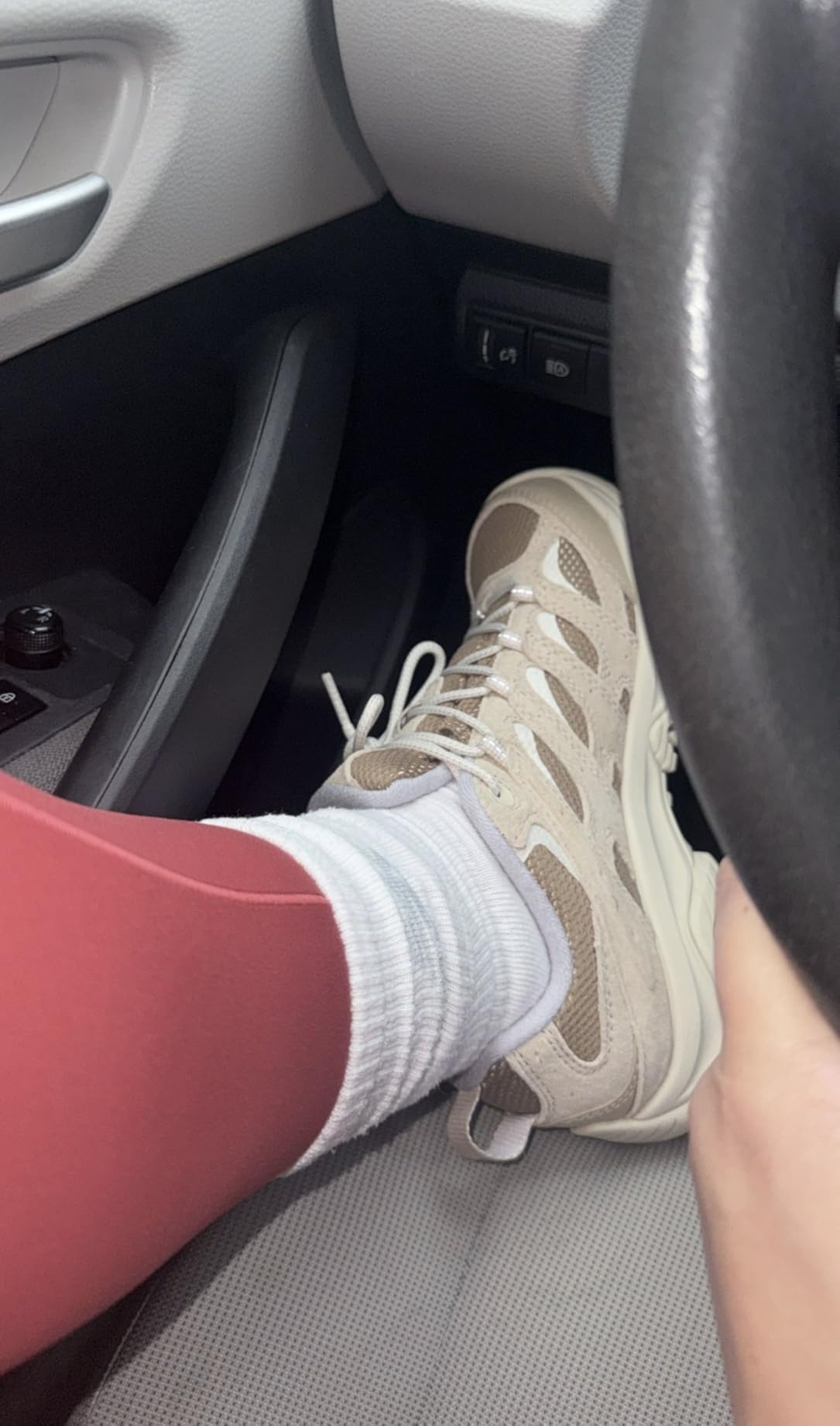 Merrell Women's Moab 3 Hiking Shoes customer photo 2