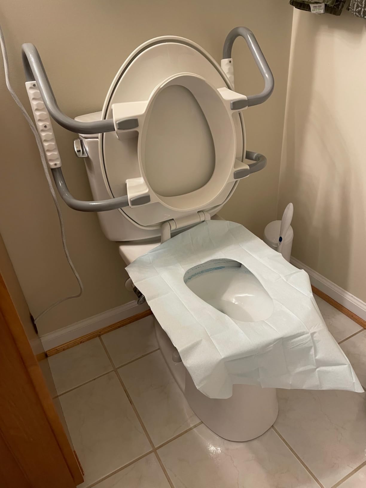 TRIPTIPS Toilet Seat Covers Disposable Travel Pack 60 count - Faster use-Sticker free - Waterproof - XL Disposable Toilet Seat Cover for Adults and Kids, Individually for Public Restroom/Airplane customer photo 2