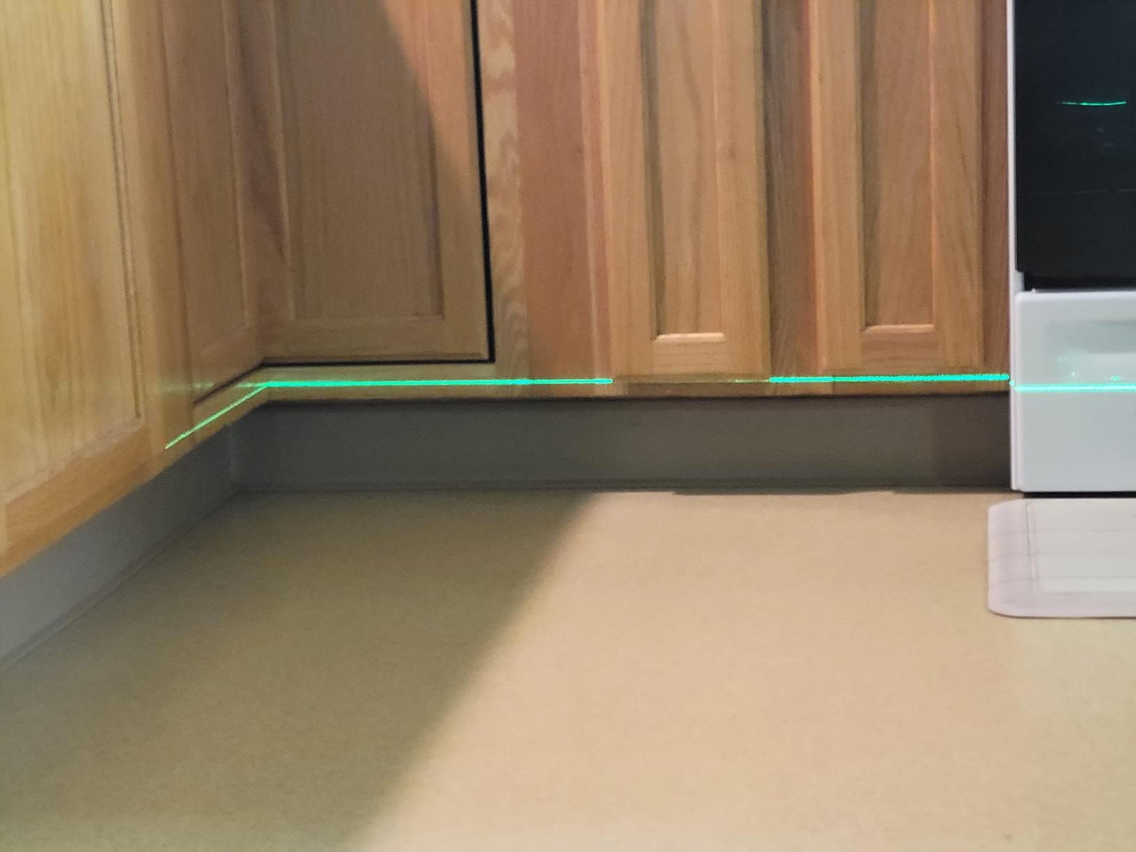 Takamine 16 Lines Green Laser Level Pro, 4x360 4D Cross Line for Construction | Self Leveling Lazer Leveler Tool, Pulse Mode, Remote Control, Full Room Coverage customer photo 2