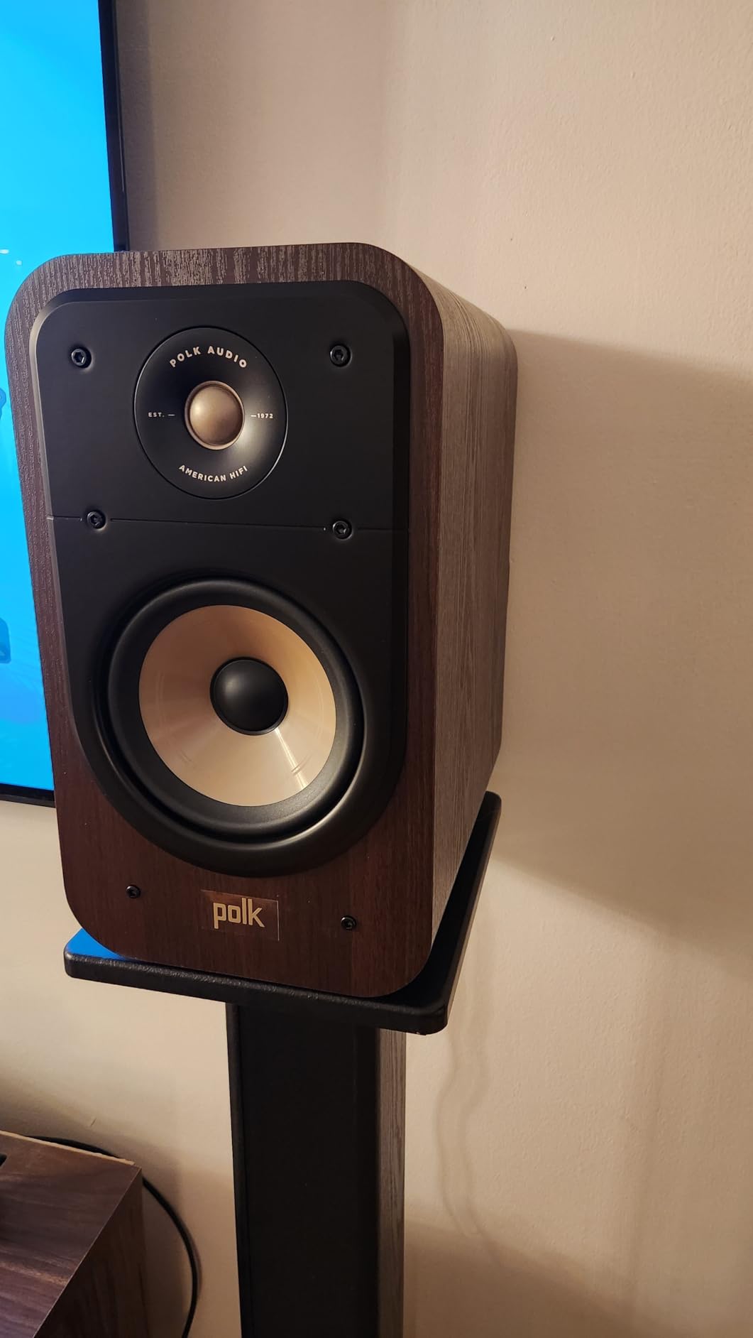 Polk Audio Signature Elite ES20 Bookshelf Speakers, Pair, Stunning Black customer photo 1