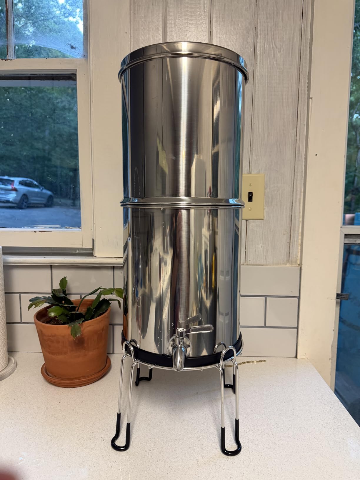 Purewell 3-Stage 0.01μm Ultra-Filtration Gravity Water Filter System, NSF/ANSI 42&372 Certification, 304 Stainless Steel Countertop System with 2 Filters and Stand, Reduce 99% Chlorine, 2.25G, PW-OB customer photo 1