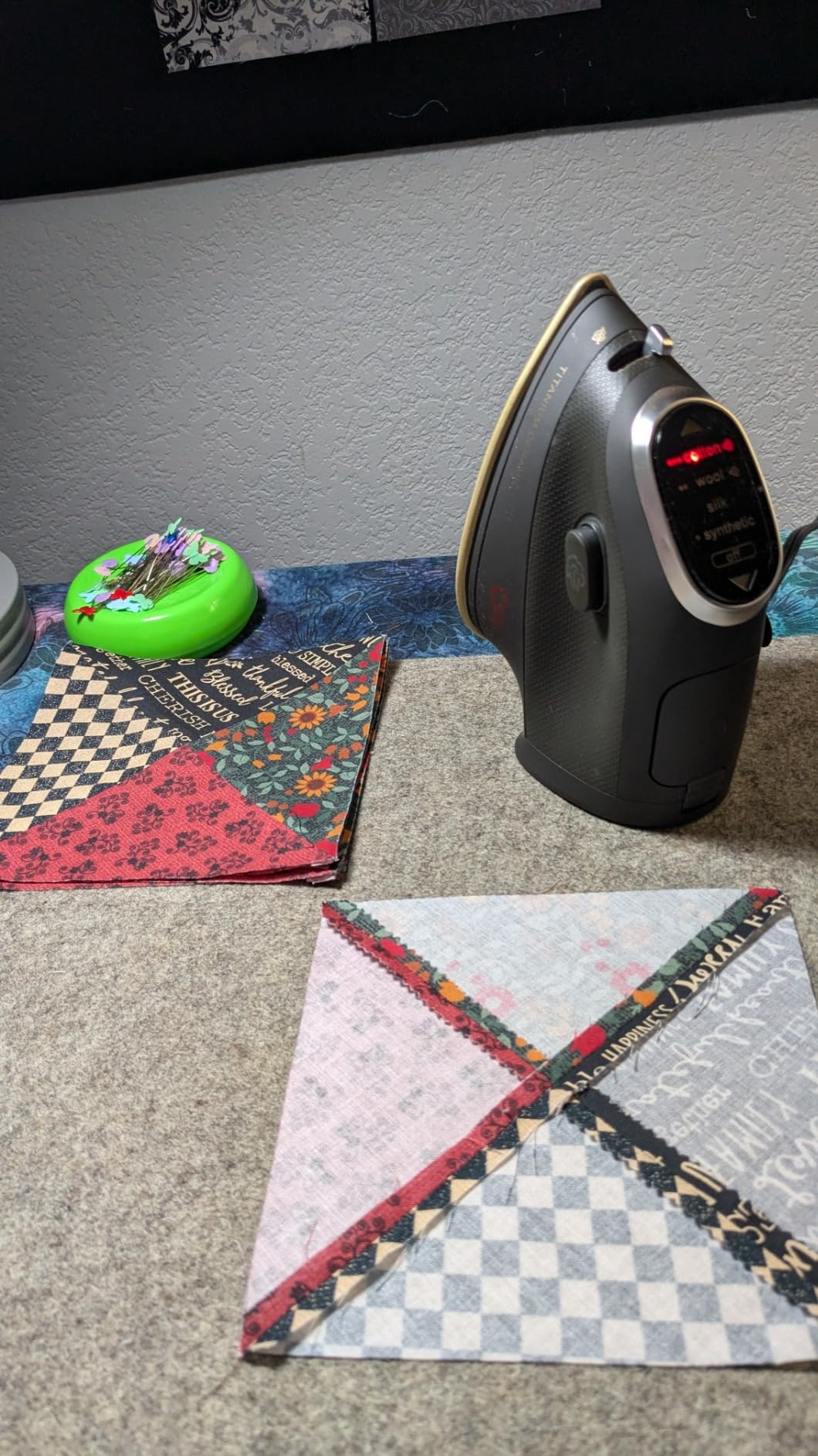 CHI Mini Steam Iron for Clothes, 1000 Watts, XL 10