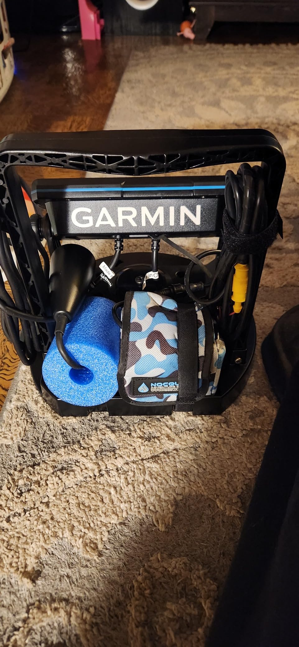 Garmin Striker Vivid 5cv, Portable Ice Fishing Bundle w/GT8HW-IF customer photo 2