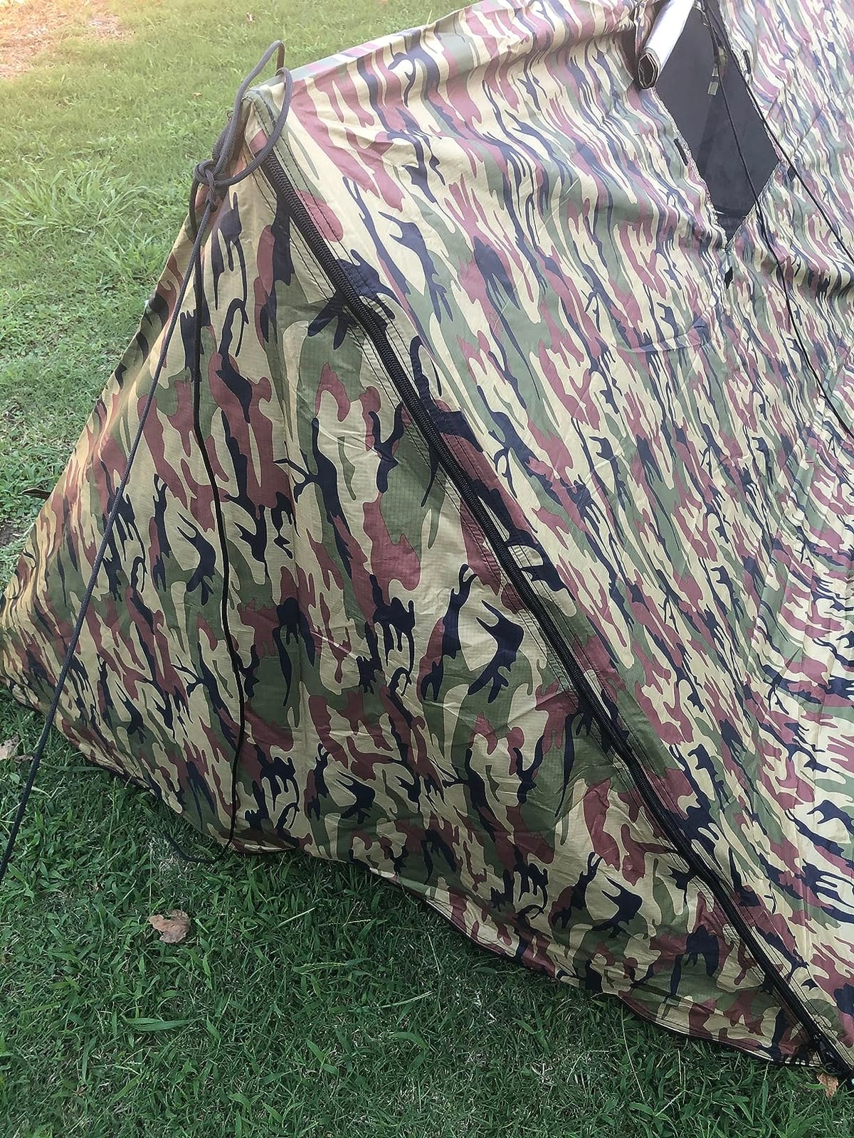 LYN Extra Large Zipper Reusable Survival Emergency Shelter Tent, Thermal Waterproof Fireproof Lightweight Bugout, with Paracord + Stake for Camping, First Aid, Hiking & Bushcraft customer photo 1