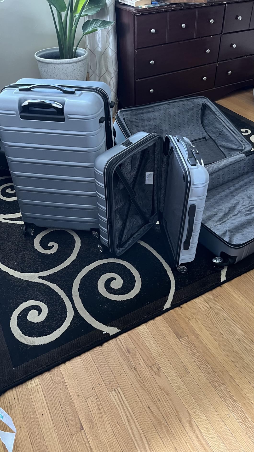 Samsonite Omni 2 Hardside 3 Piece Set - Includes Global Carry-On, Medium, & Large Checked Suitcases - 360° Dual Spinner Wheels - Integrated TSA Lock & Expansion - Amazon Exclusive - Lagoon Blue customer photo 1