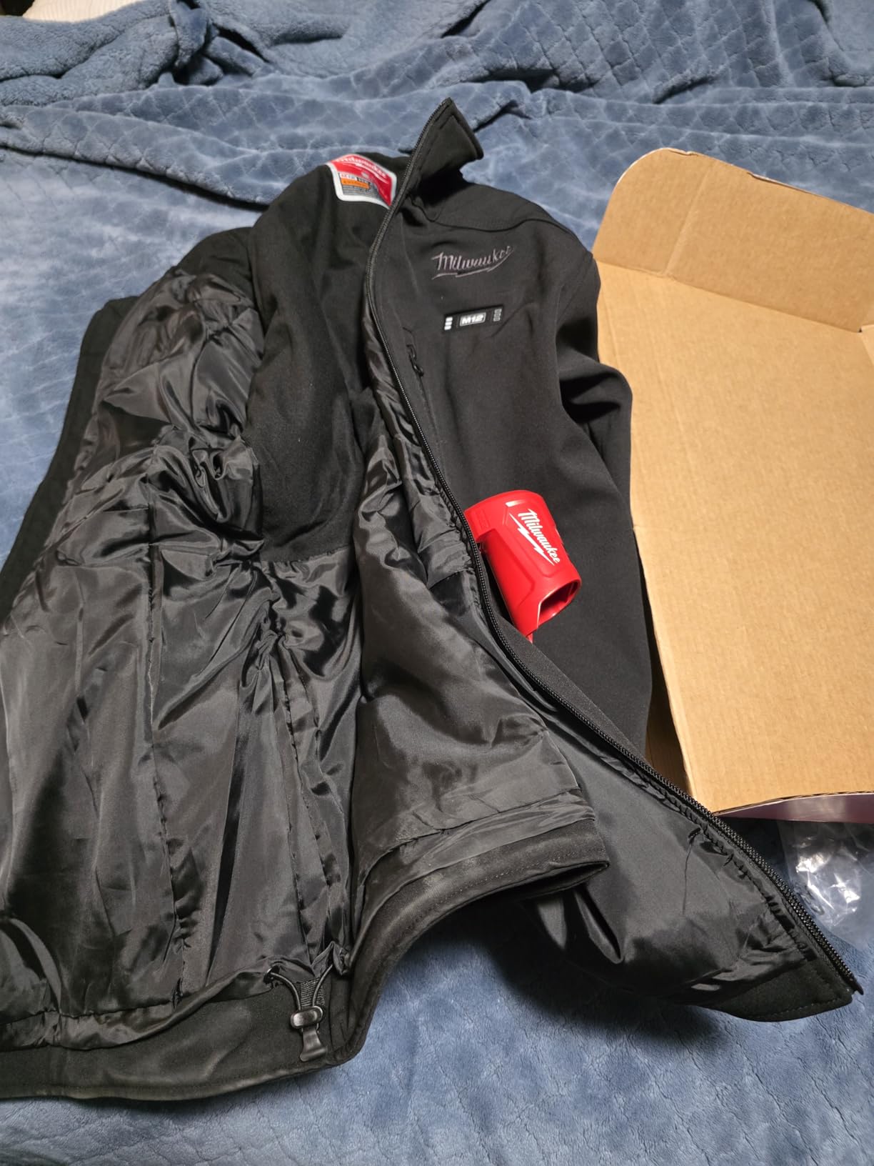 Milwaukee 204B-20M M12 12V Heated Toughshell Black (Medium) Jacket Only - Milwaukee customer photo 1