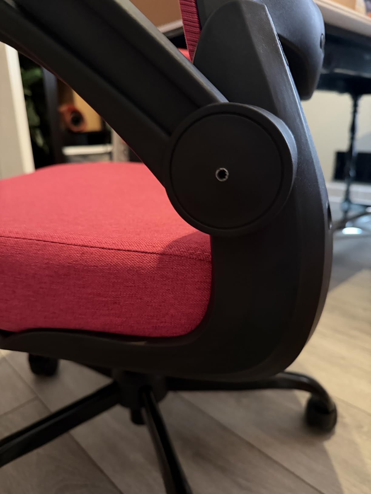 Ergonomic Office Chair w/Adjustable Lumbar, Flip Armrest, 135° Recline customer photo 1