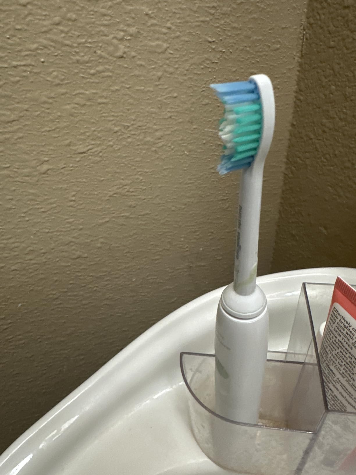 Philips Sonicare 2100 Rechargeable Electric Toothbrush, 1 Brush Head, White | 200% More Plaque Removal, 2 Brush Settings, 2-Minute Guided Timer, 14-Day Battery, HX3661/04 customer photo 2
