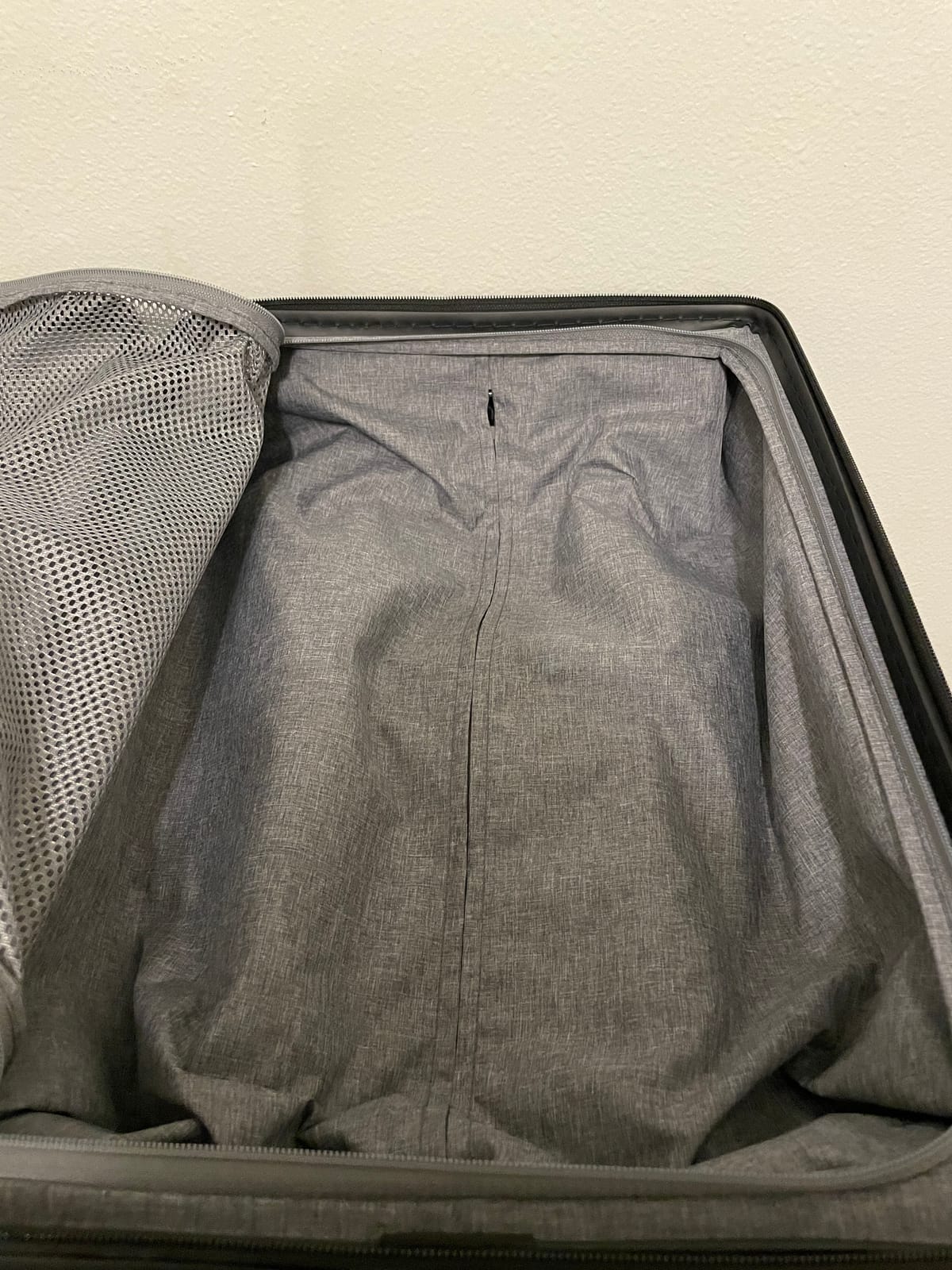 LEVEL8 Elegance Matte Luggage Set, 20 Inch Carry-on Luggage, 24&28 Large Suitcase Lightweight Hardside Suitcases with Wheels,Tsa Lock,3-Piece Set(20/24/28), Black customer photo 2