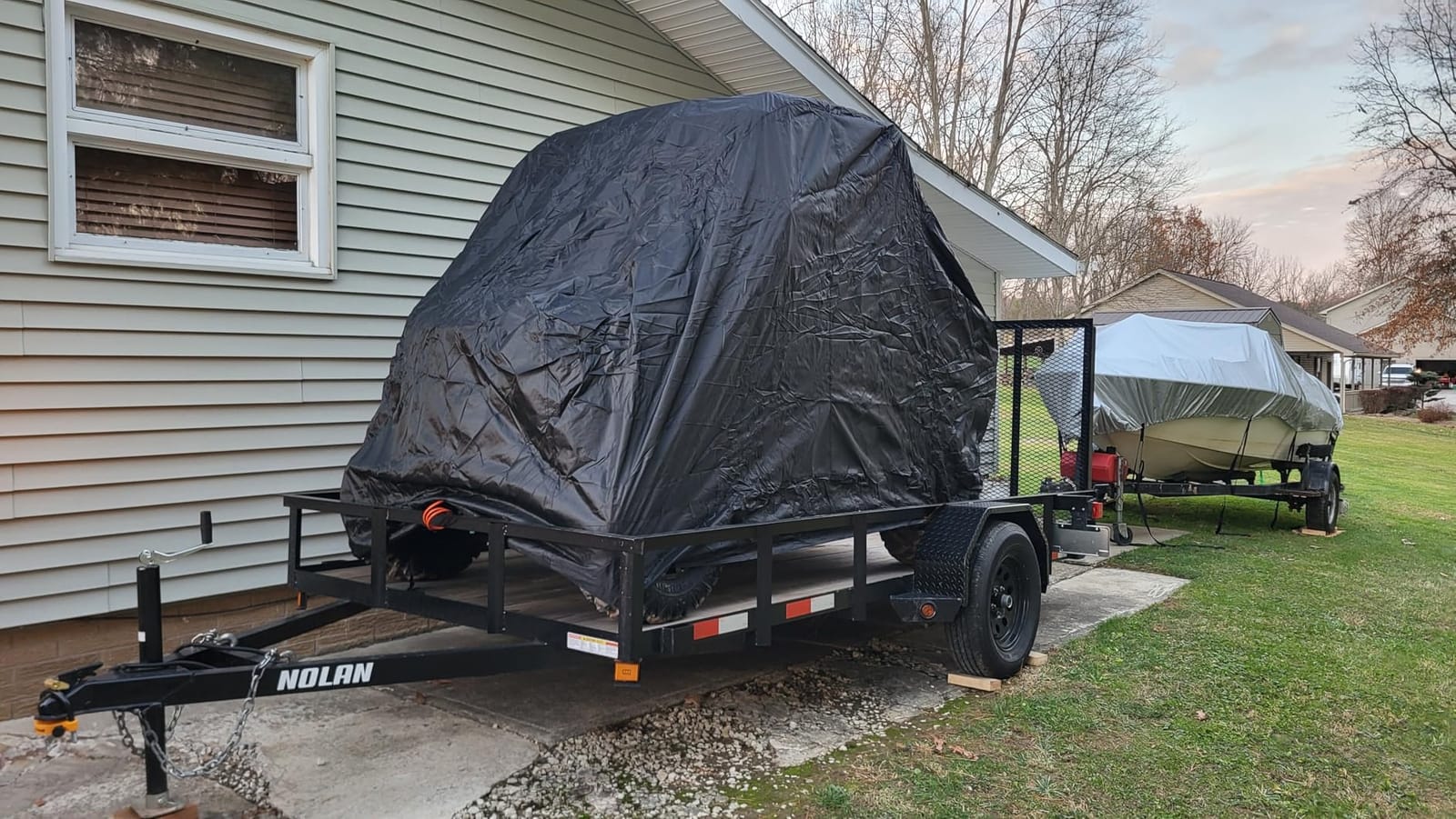 NEVERLAND UTV Cover Heavy Duty 300D Waterproof Outdoor Storage 4-6 Seater | Side by Side Cover with Windproof Straps, Elastic Bottom, Storage Bag for Polaris RZR Can Am Defender Yamaha 157x67x77 in customer photo 2