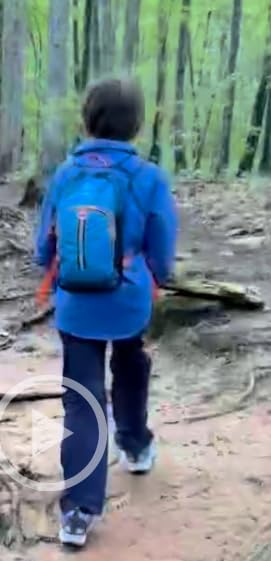 Ivygreen Kids Hydration Backpack, Hiking Backpack for Boys or Girls with 1.5L Water Bladder customer photo 1