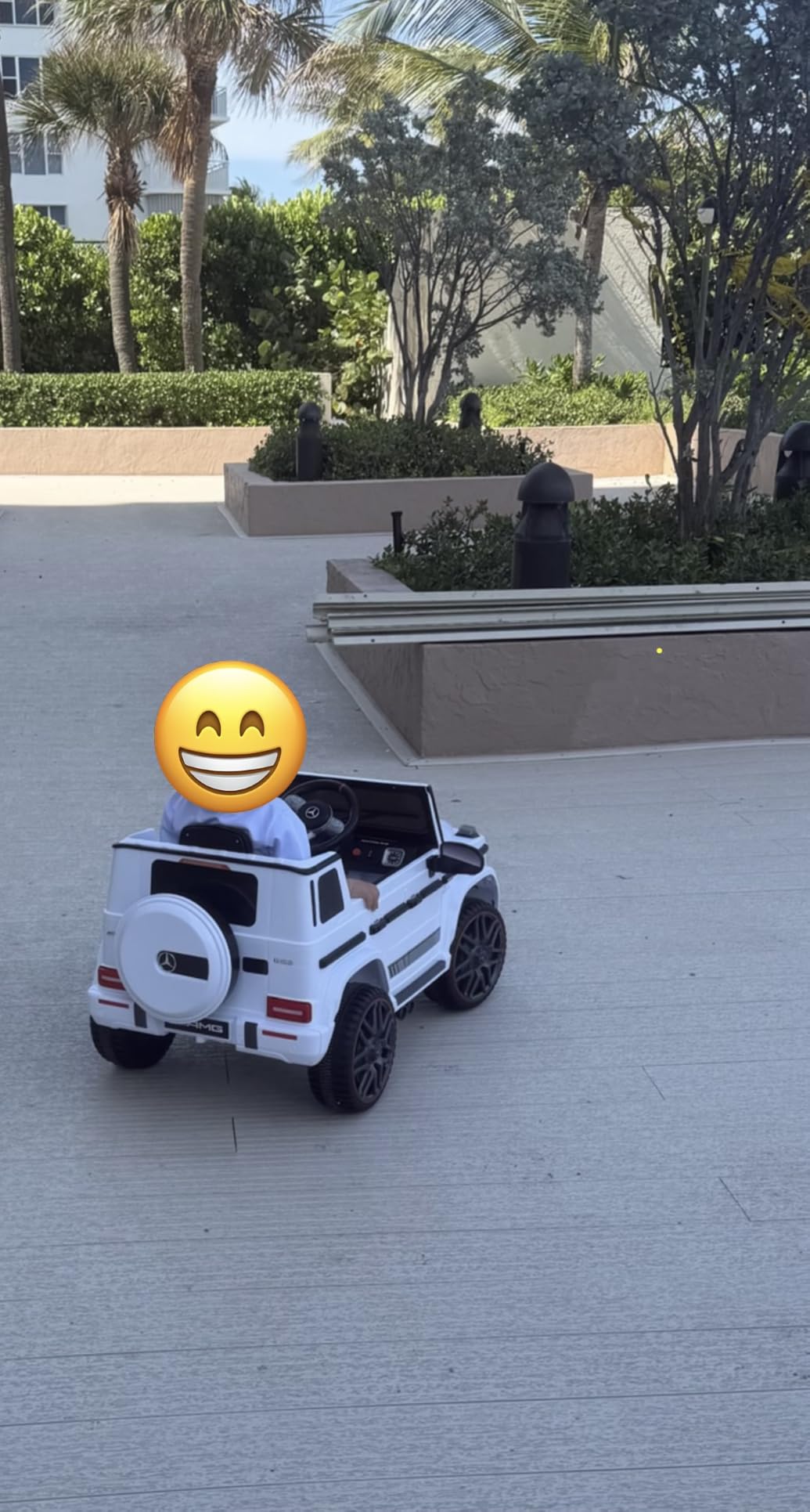 ANPABO 12V 7AH Licensed Mercedes-Benz G63 Electric Car for Kids, White | Parent remote control ride on car for toddlers with 3-speed, LED headlights, music & horn, soft start and low battery prompt customer photo 2
