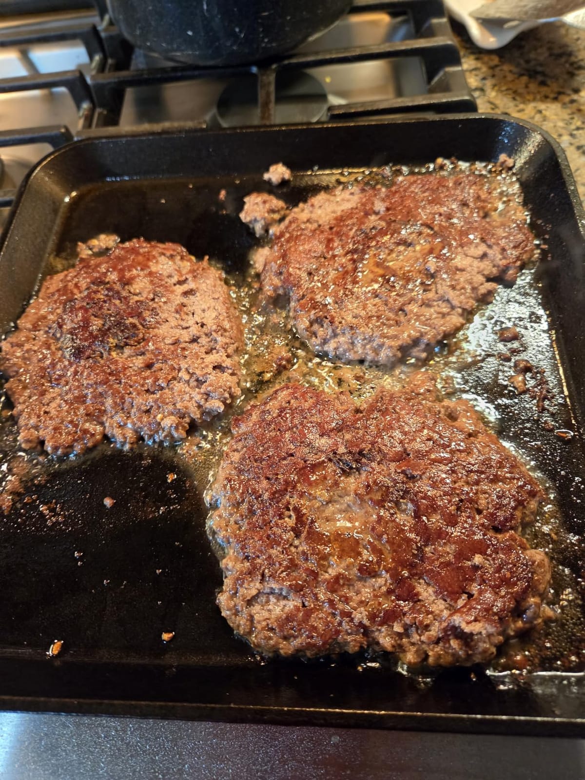 Lodge Pre-Seasoned Cast Iron Square Griddle, PFAS-Free, 11 Inches | Cast Iron for Pancakes, Eggs, Bacon & Grilling Favorites, Durable & Even Heat Distribution, Non-Toxic, Made in USA customer photo 2