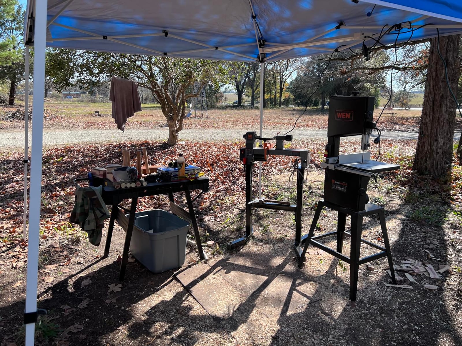 WEN Band Saw with Stand, 10-Inch, 3.5-Amp, Two-Speed (BA3962) customer photo 1