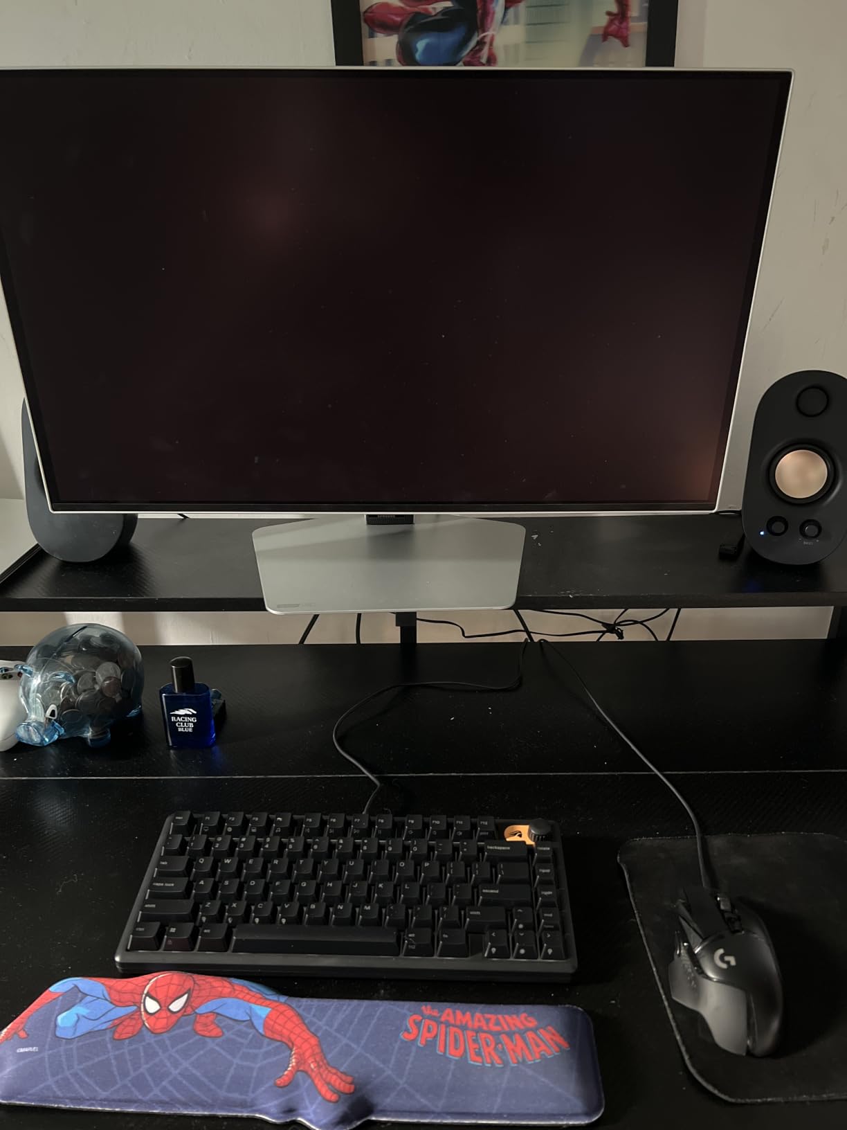 GLORIOUS Gaming GMMK 2 - TKL Mechanical Keyboard - Custom 65% Keyboard - Compact -Hotswap w/Cherry Mx Style Switches - Incl. Double Shot Keycaps & Linear Switches - PC Gaming Setup Accessories customer photo 1