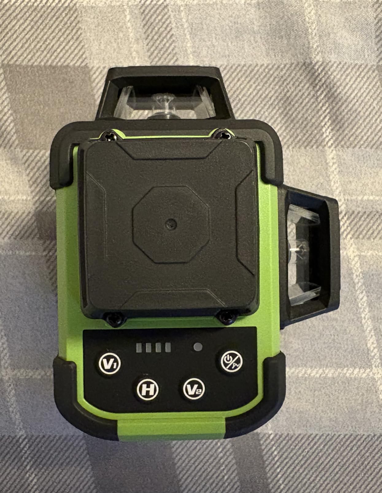 Huepar Laser Level 360 Self Leveling, Rechargeable Green Laser 3x360 Cross Line Lazer Leveler 3D Level Laser Tool for Construction and Picture Hanging, Strong Magnetic Bracket & Hard Carry Case -HM03CG customer photo 2