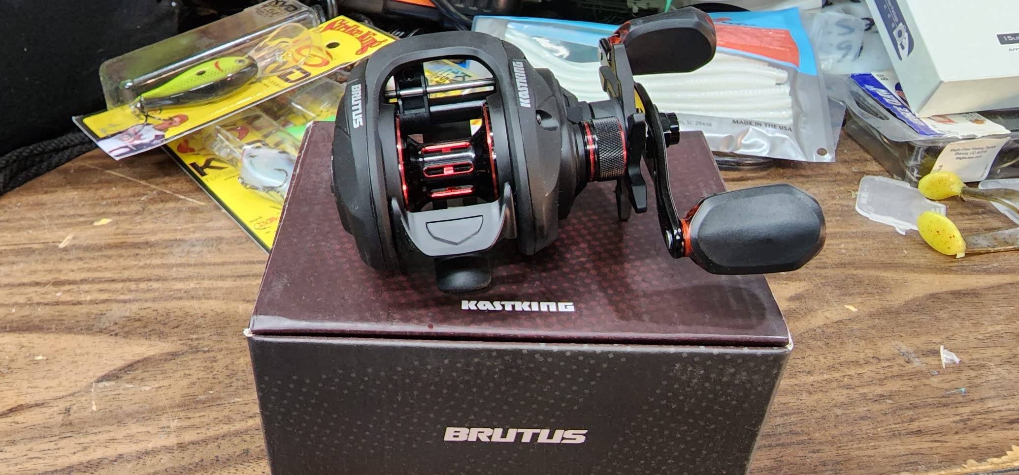 KastKing Brutus Baitcasting Fishing Reels, 7.2:1 Gear Ratio | Max Drag: 17.6 lb, 5+1 BB, 7.7 oz, Lightweight Graphite Frame, 10-Button Magnetic Brake, Aluminum Handle customer photo 2