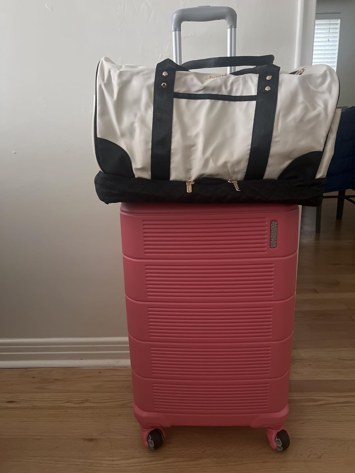 American Tourister Stratum 2.0 Expandable Hardside Luggage with Spinner Wheels, 28