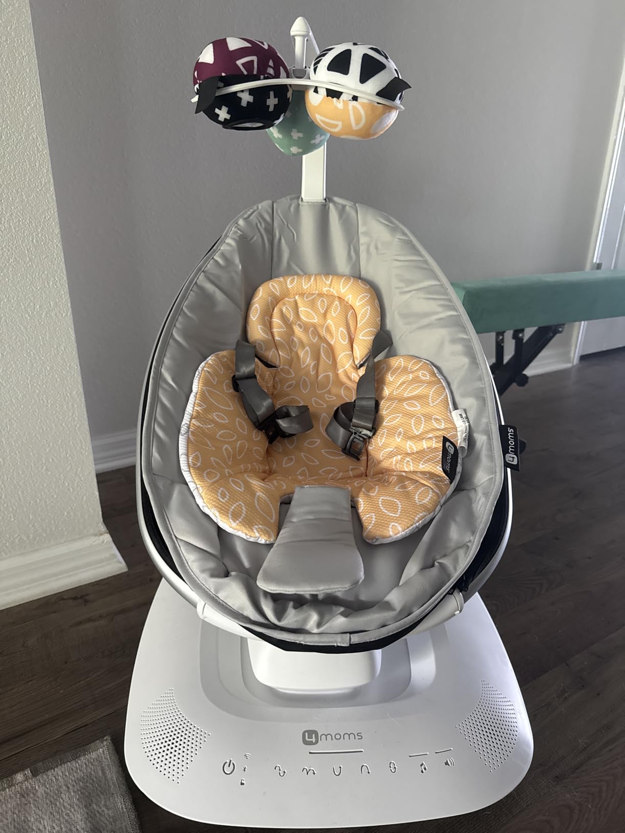 4moms RockaRoo and MamaRoo Infant Insert, Machine Washable, Cool Mesh Fabric, Reversible Design, Yellow customer photo 1