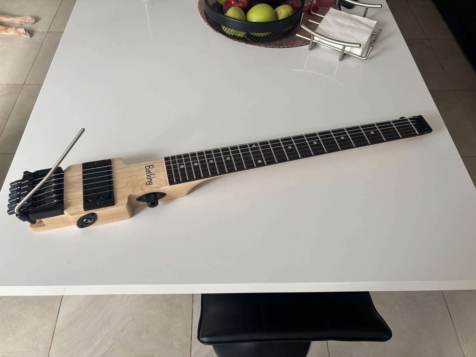 Batking Travel Electric Guitar Headless 6 String Guitar One-piece Canada Maple Neck Through Body Design Double Locking Tremolo Bridge with Gigbag customer photo 1
