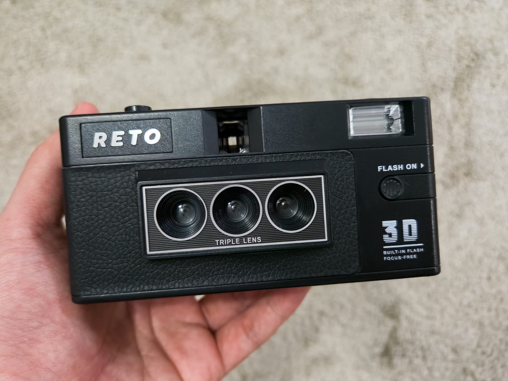 RETO Reto3D 35mm 3D Film Camera - Retro Lenticular 3D Effect Boomerang Wigglegram Camera (White Retrospekt Edition) customer photo 2
