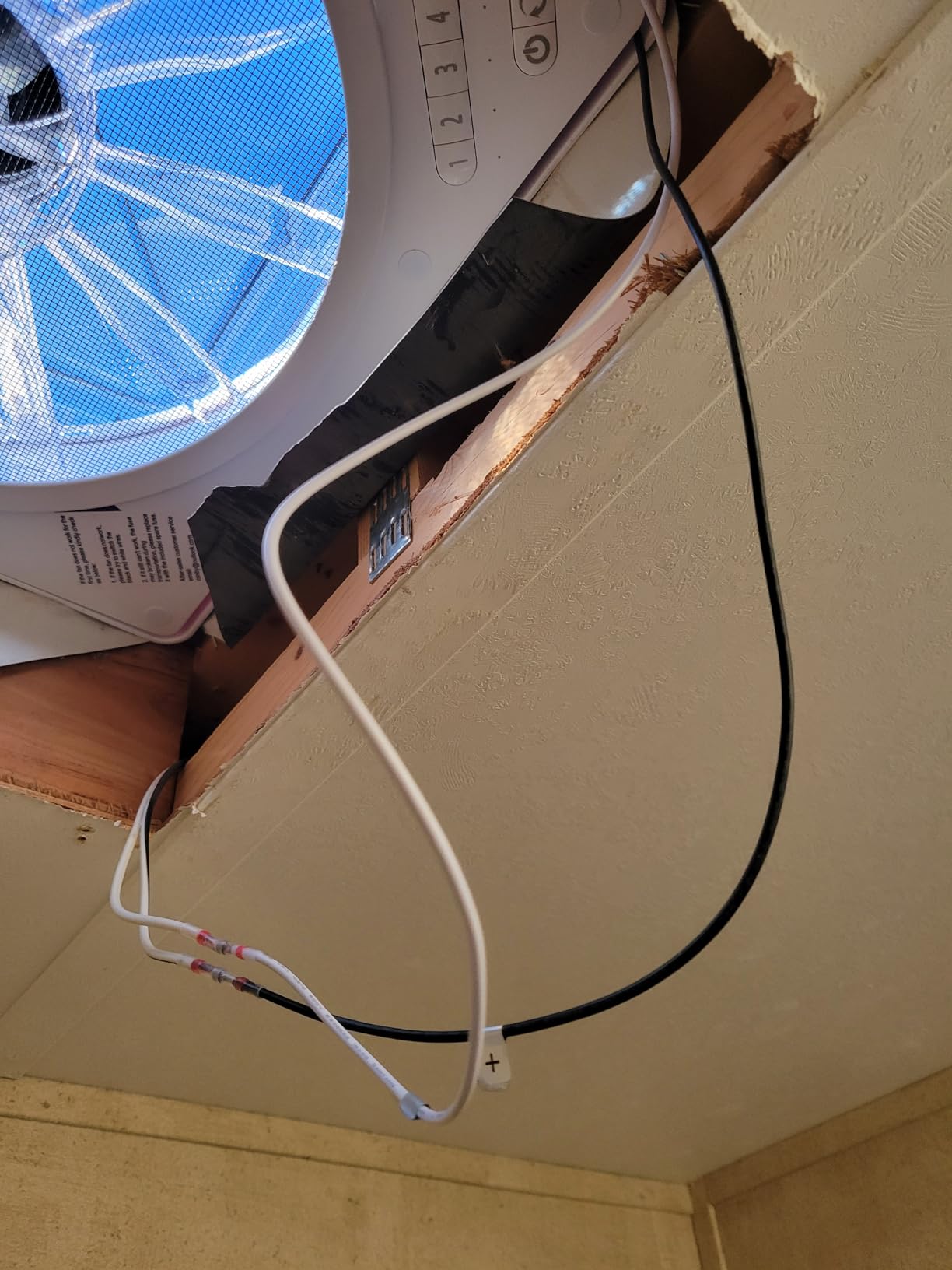 RV Roof Vent Fan 6-Speed-Reversible customer photo 2