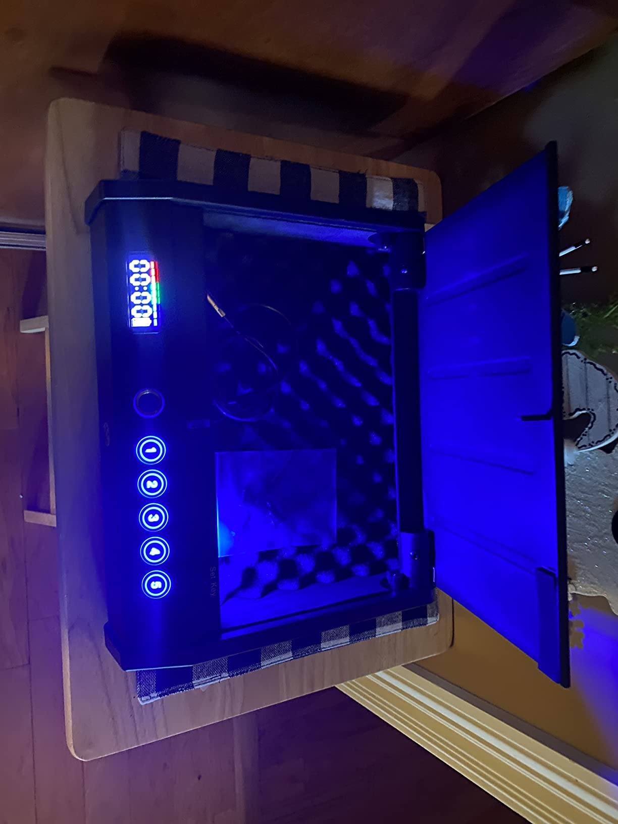 Handheld Portable Biometric Gun Safe for Handgun 3 Ways of Access customer photo 1