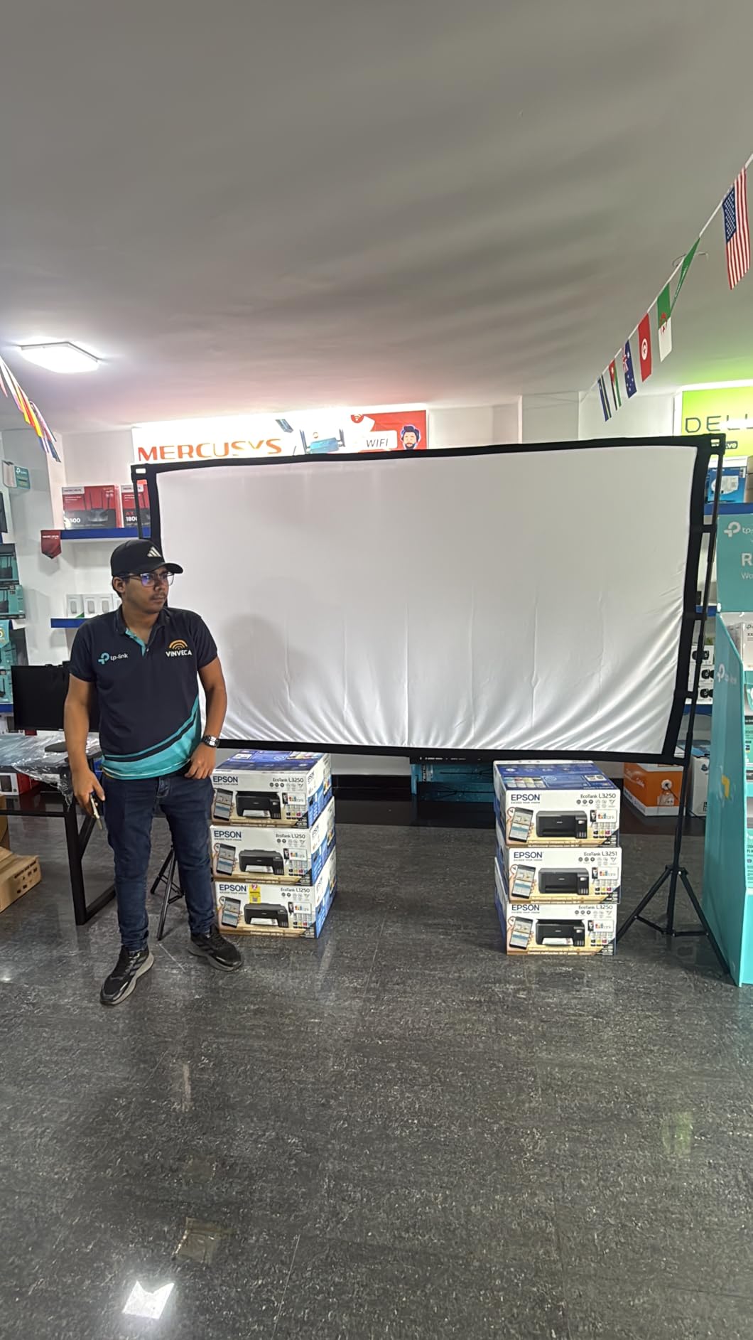 TOWOND Projector Screen with Stand, 100 inch Outdoor Projector Screen Portable Indoor Projection Screen 16:9 4K Rear Front Movie Screen with Carry Bag for Home Backyard Theater 100 inch customer photo 1