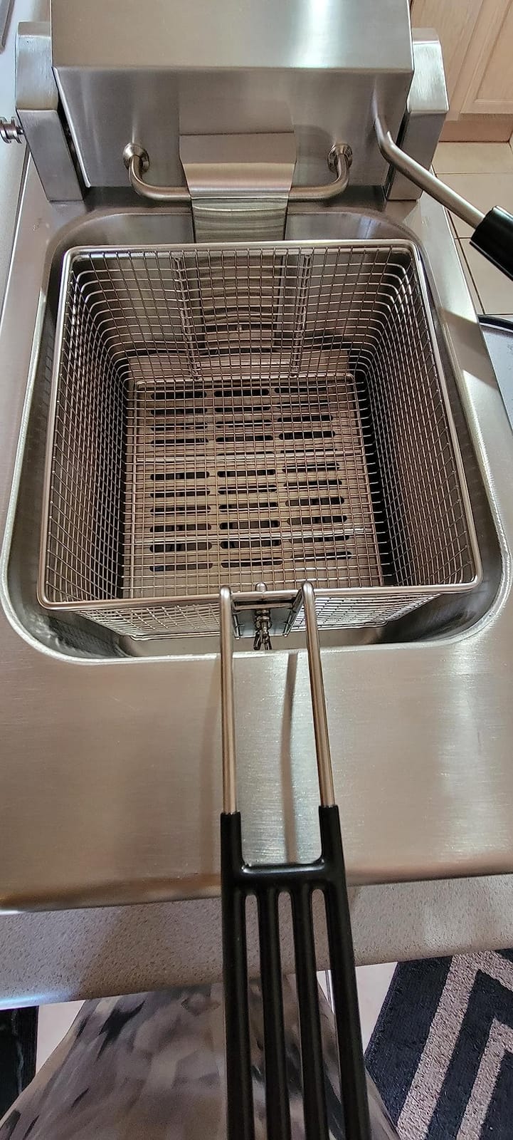 CROSSSON 6L Electric Countertop Deep Fryer Extra Large with Drain,Timer,Basket and Lid for Restaurant Use 120V,1800W Commercial Deep Fryers customer photo 1